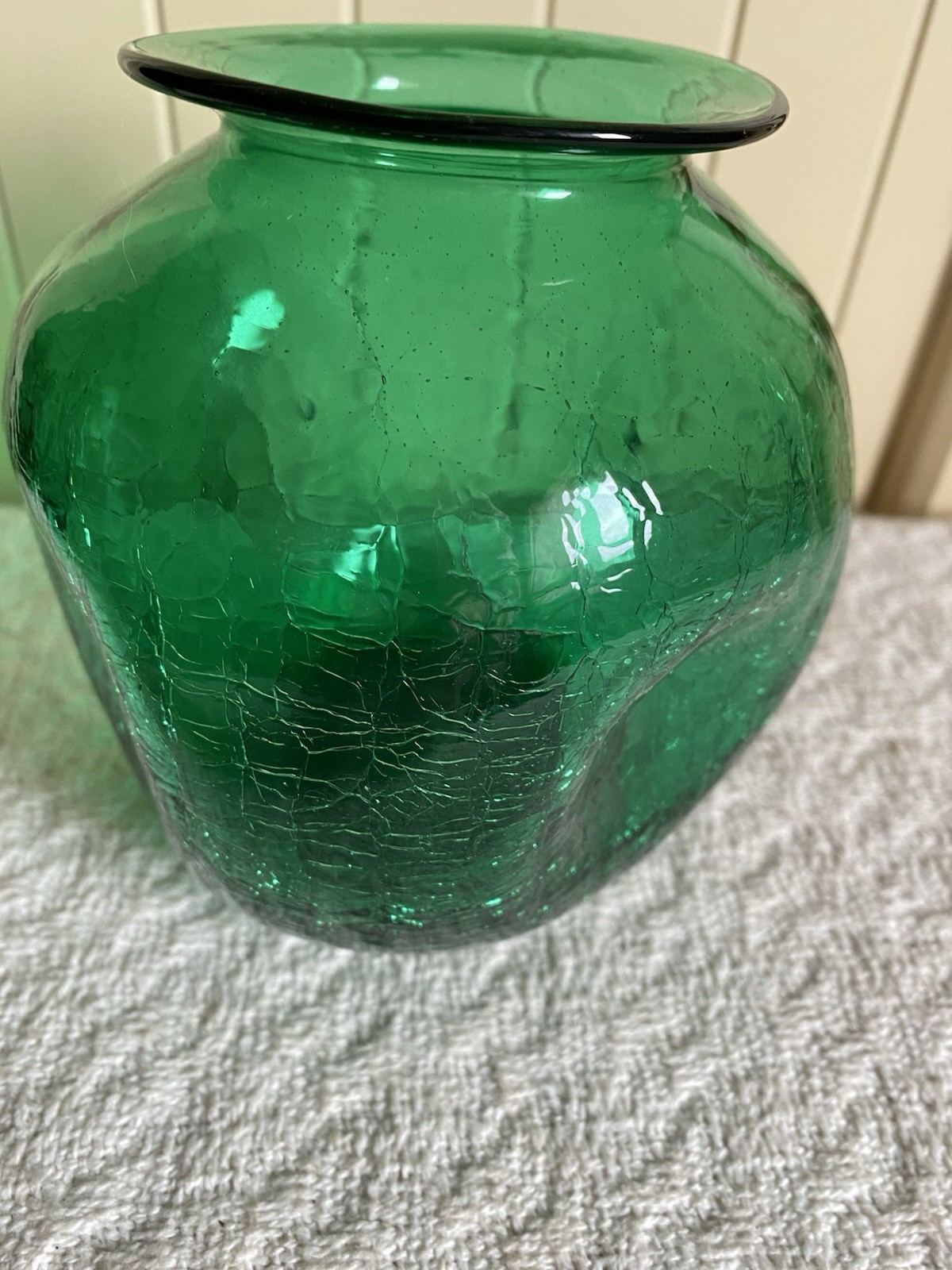 Vintage PILGRIM Green Hand Blown Crackle Glass Short Vase Dimples Pinched 5.5”
