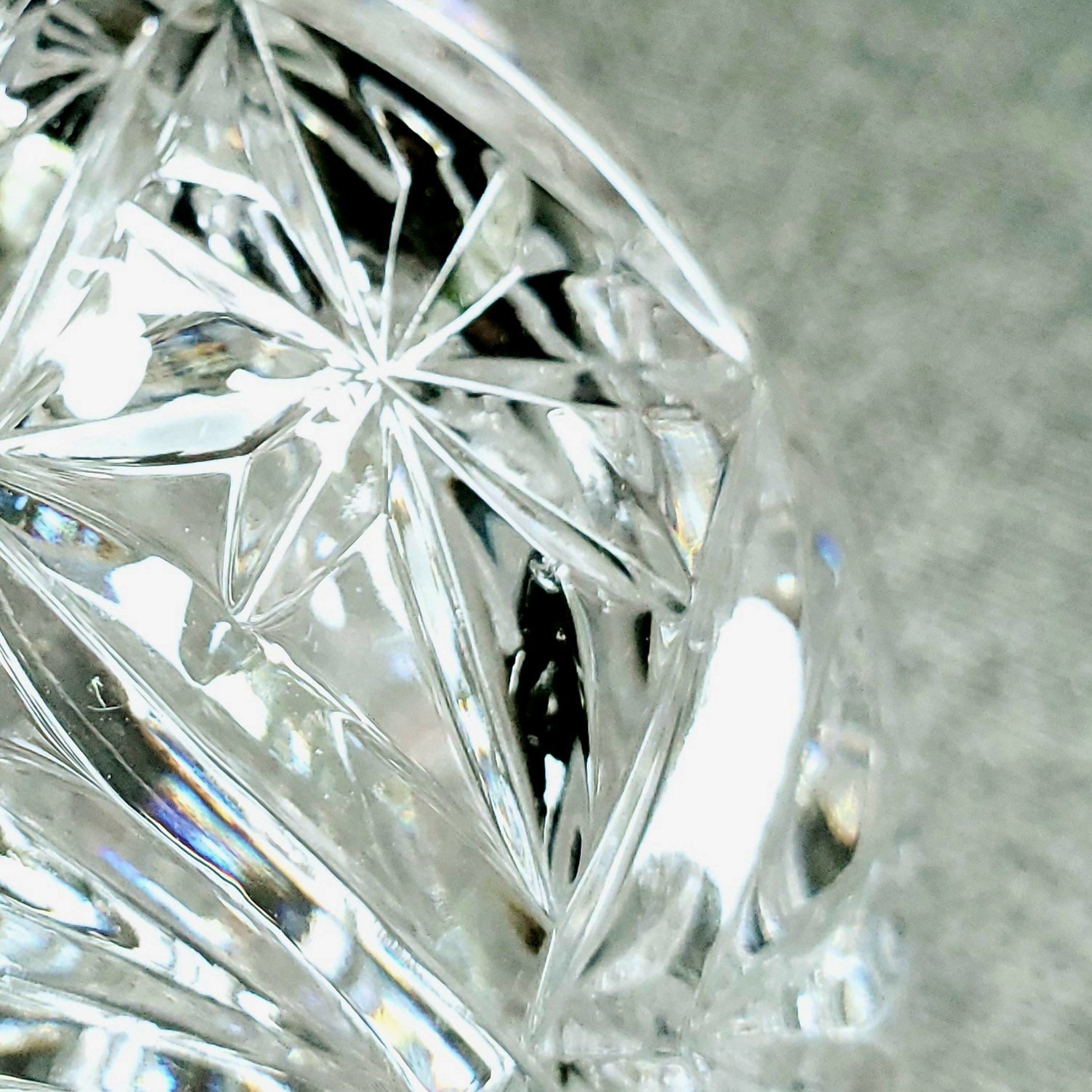 Vintage Edinburgh International Signed Crystal 3.5″ Bud Vase