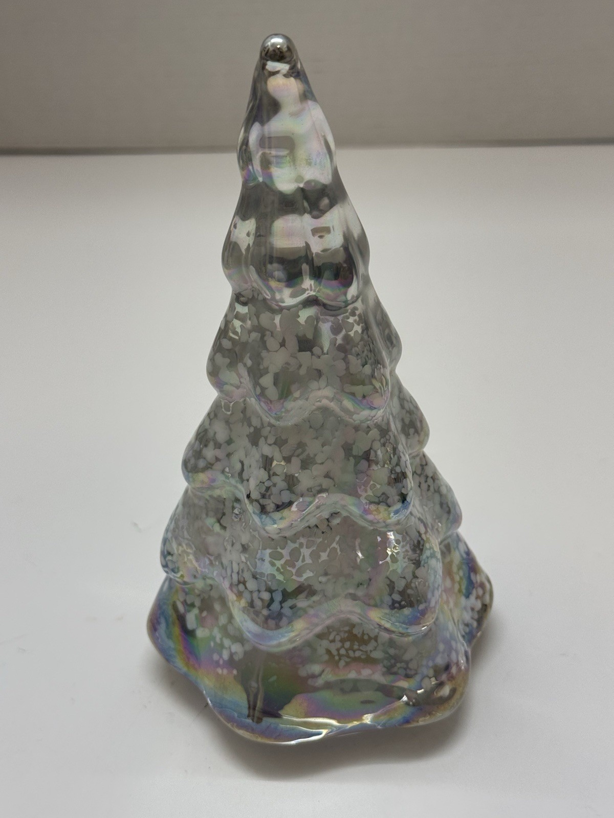 Vintage Silvestri Glass Christmas Tree Iridescent Confetti Art Glass Holiday 8”