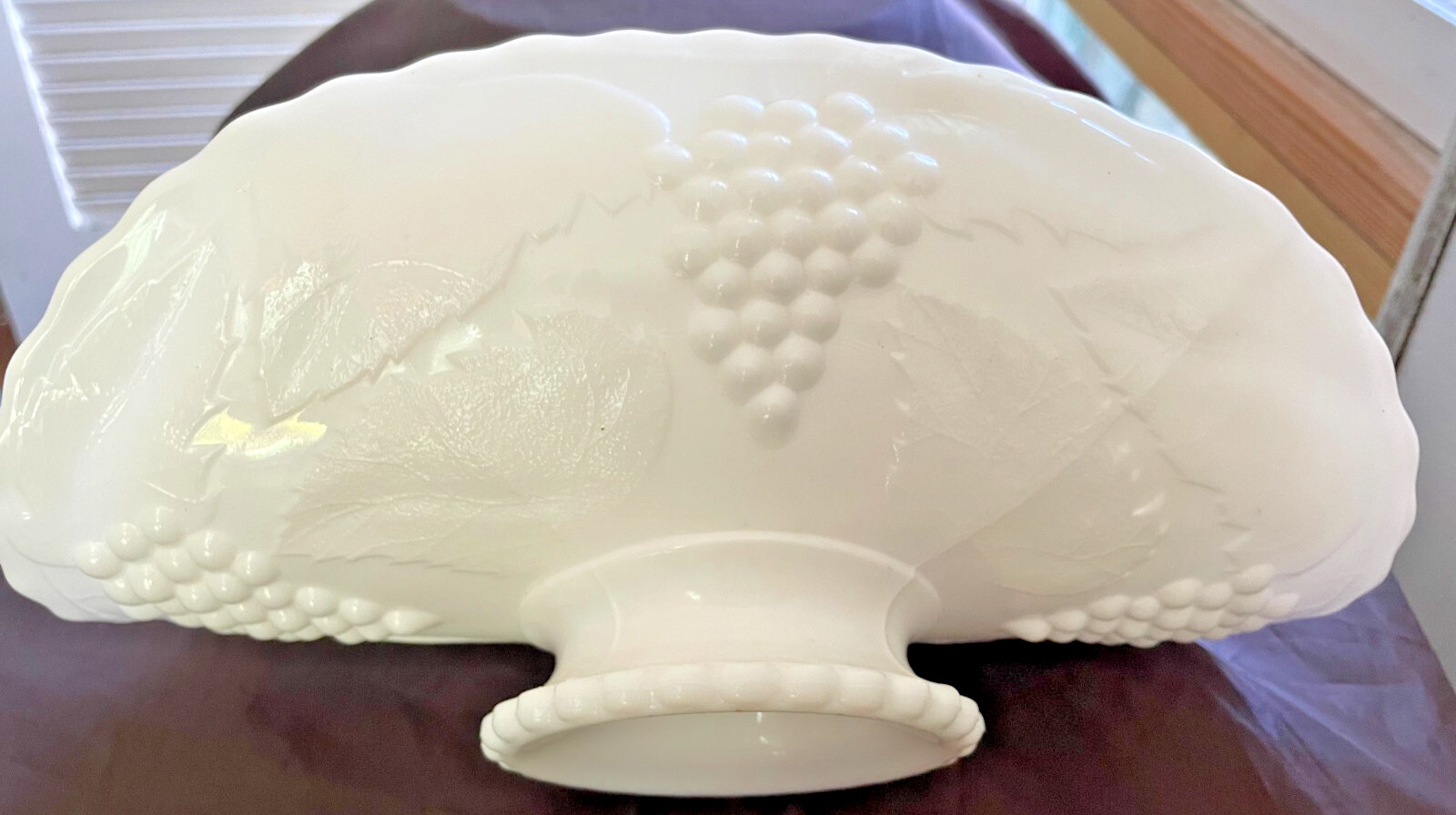 Mid-Century Authentic SMITH milk glass Footed FOLDED DISH Banana Boat MCM