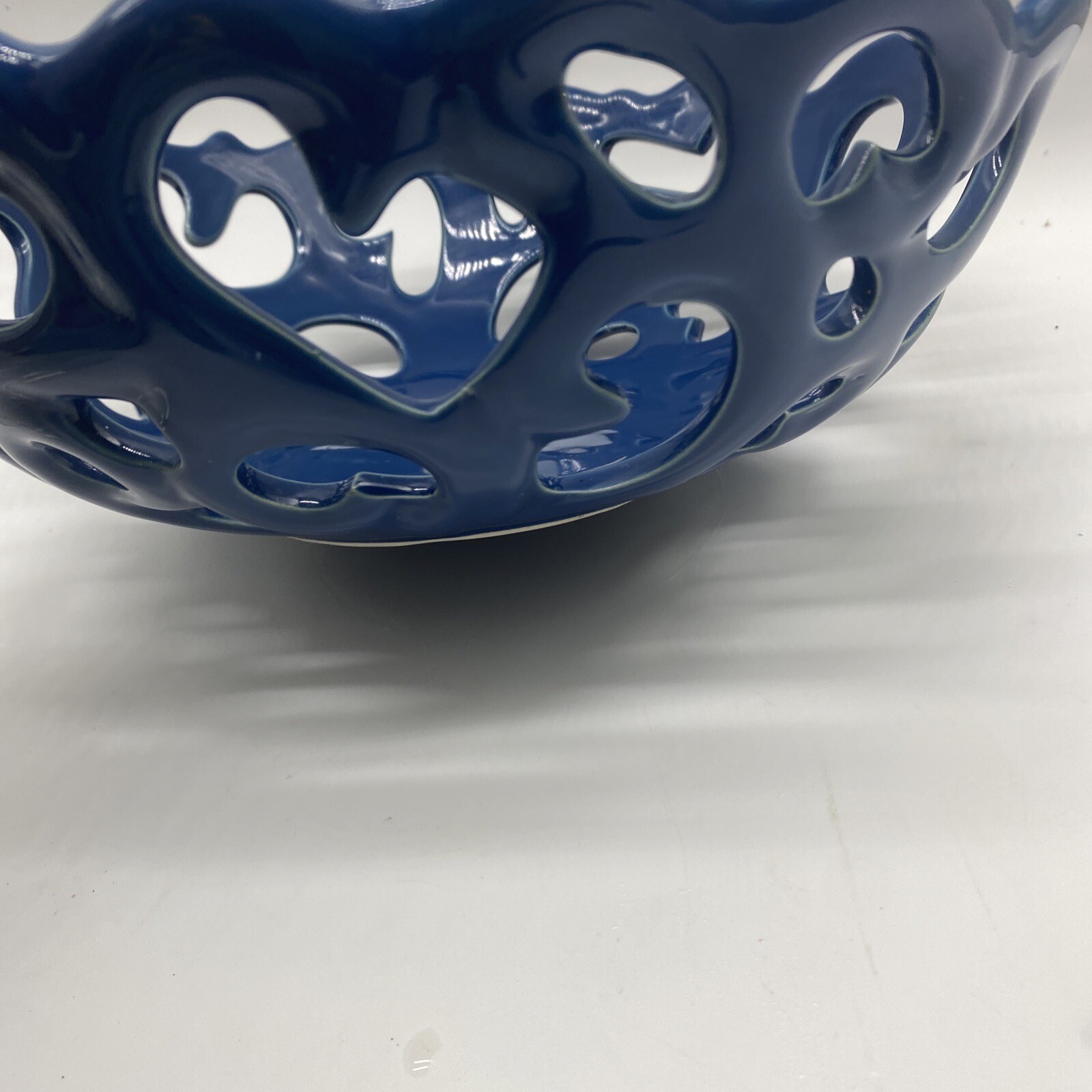 Gordon Ramsay High Fired Porcelain Blue Reticulated Centerpiece Bread/Fruit Bowl