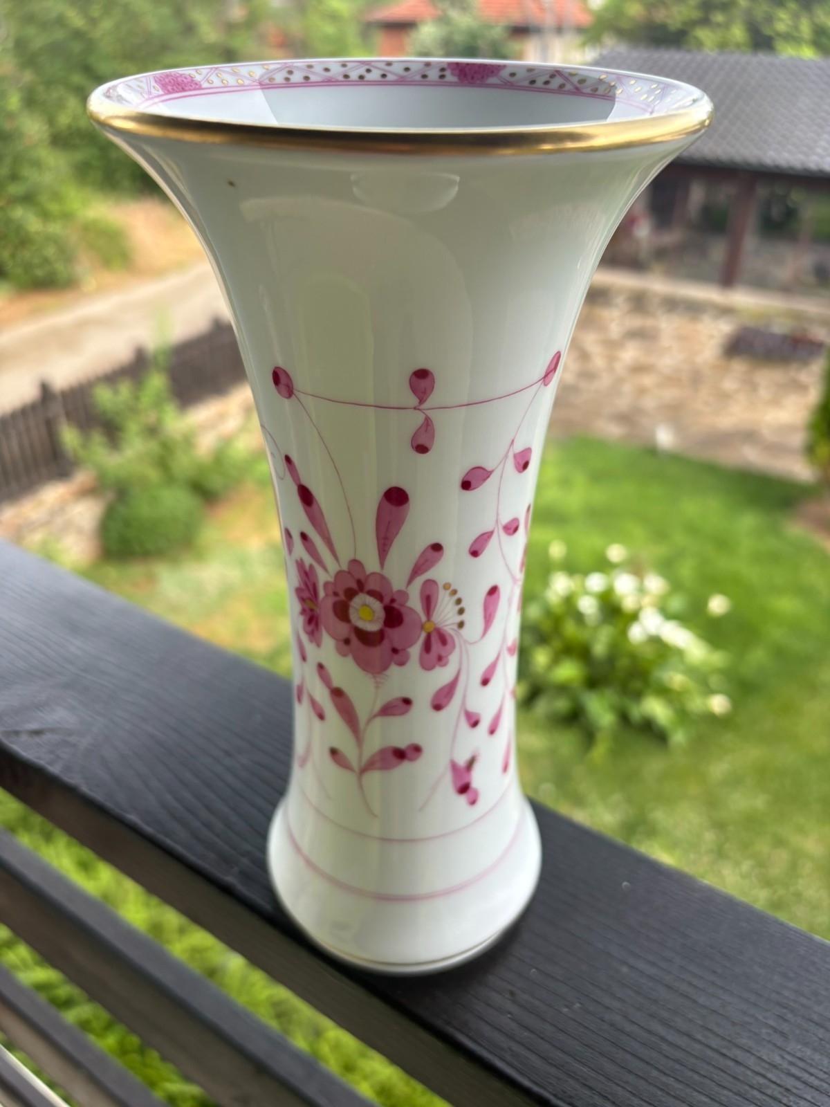 1924 Meissen Porcelain Vase Pink Floral Hand Painted Gold Gilt 9.5 Inches