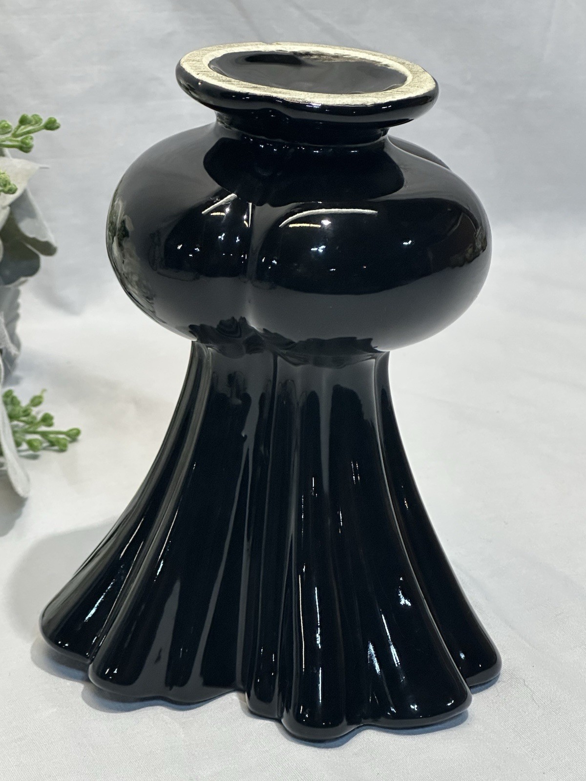 Vintage Vase Black with Fluted Ruffled Edges Bulb Base 6.5” Tall 5” Across
