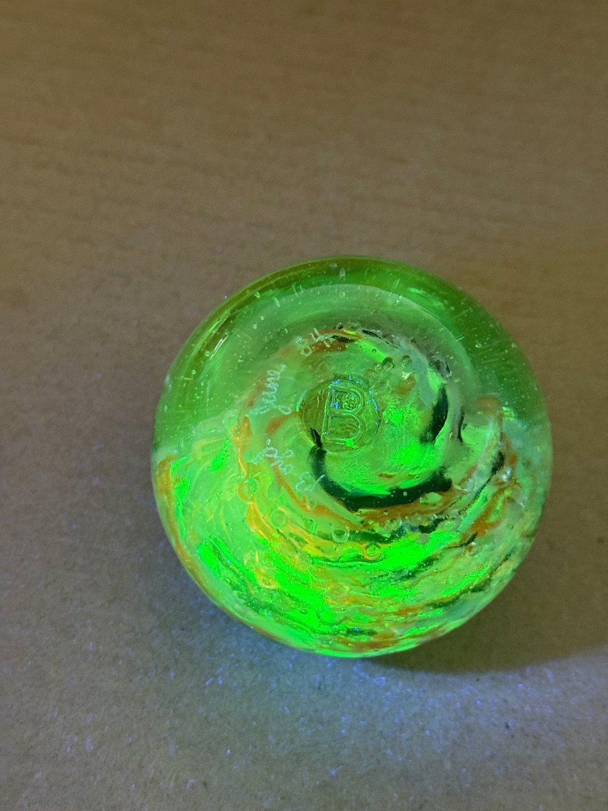 Boyd URANIUM Glass Controlled Bubble Paperweight Stamped & Etch Signed 3 inch