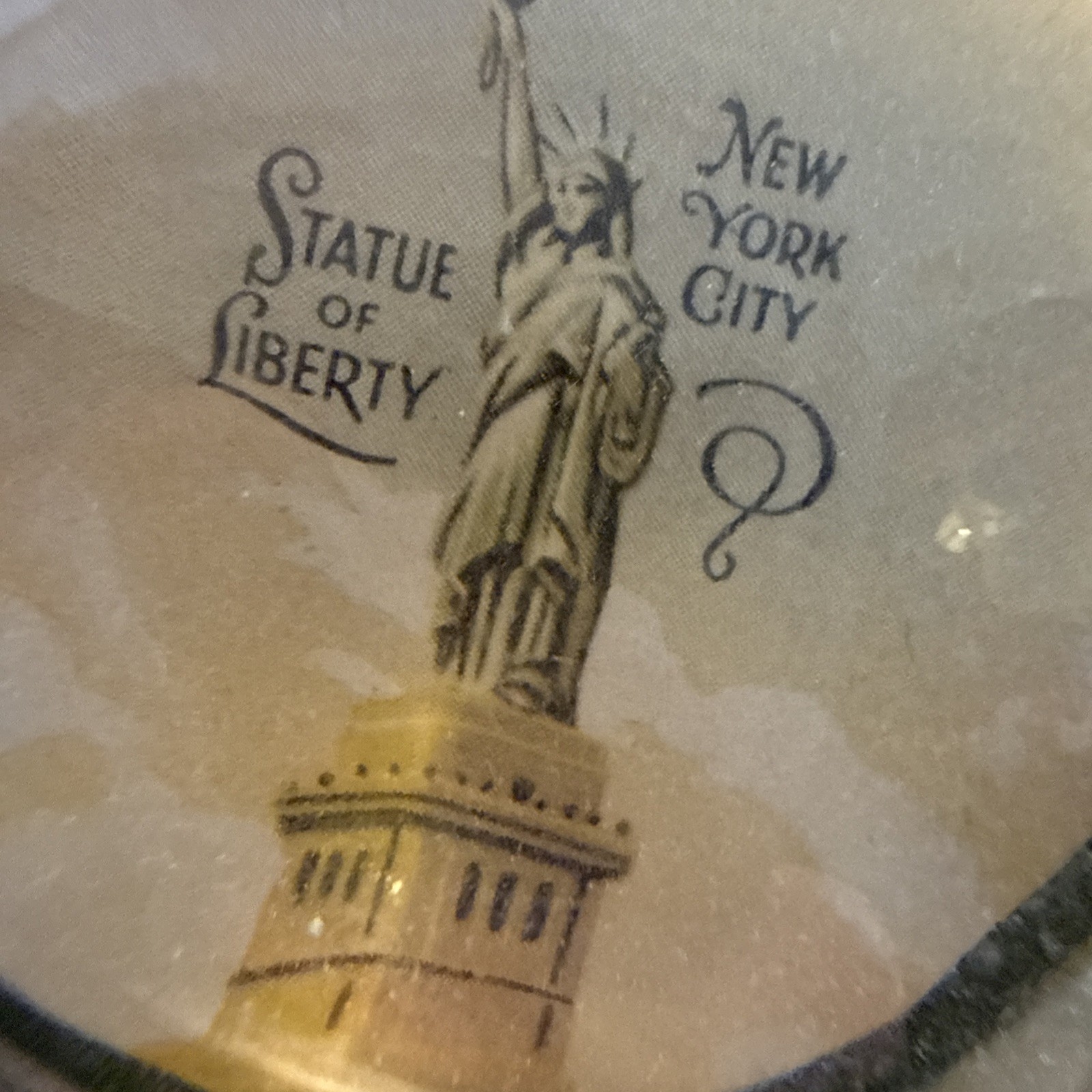 Stunning VN glass Paperweight Stature Of Liberty W/ Original Backing