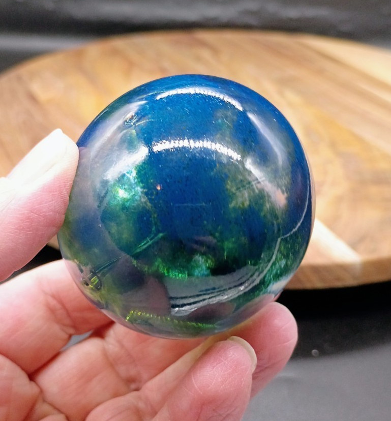 Hand Blown Art Glass Orb Witch Ball Suncatcher Christmas Ornament 2.5″ Unsigned