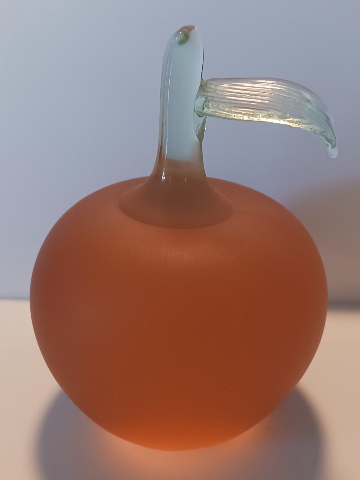 VTG Hand Blown Art Glass Pink Peach Frosted Apple Green Stem Leaf Paperweight
