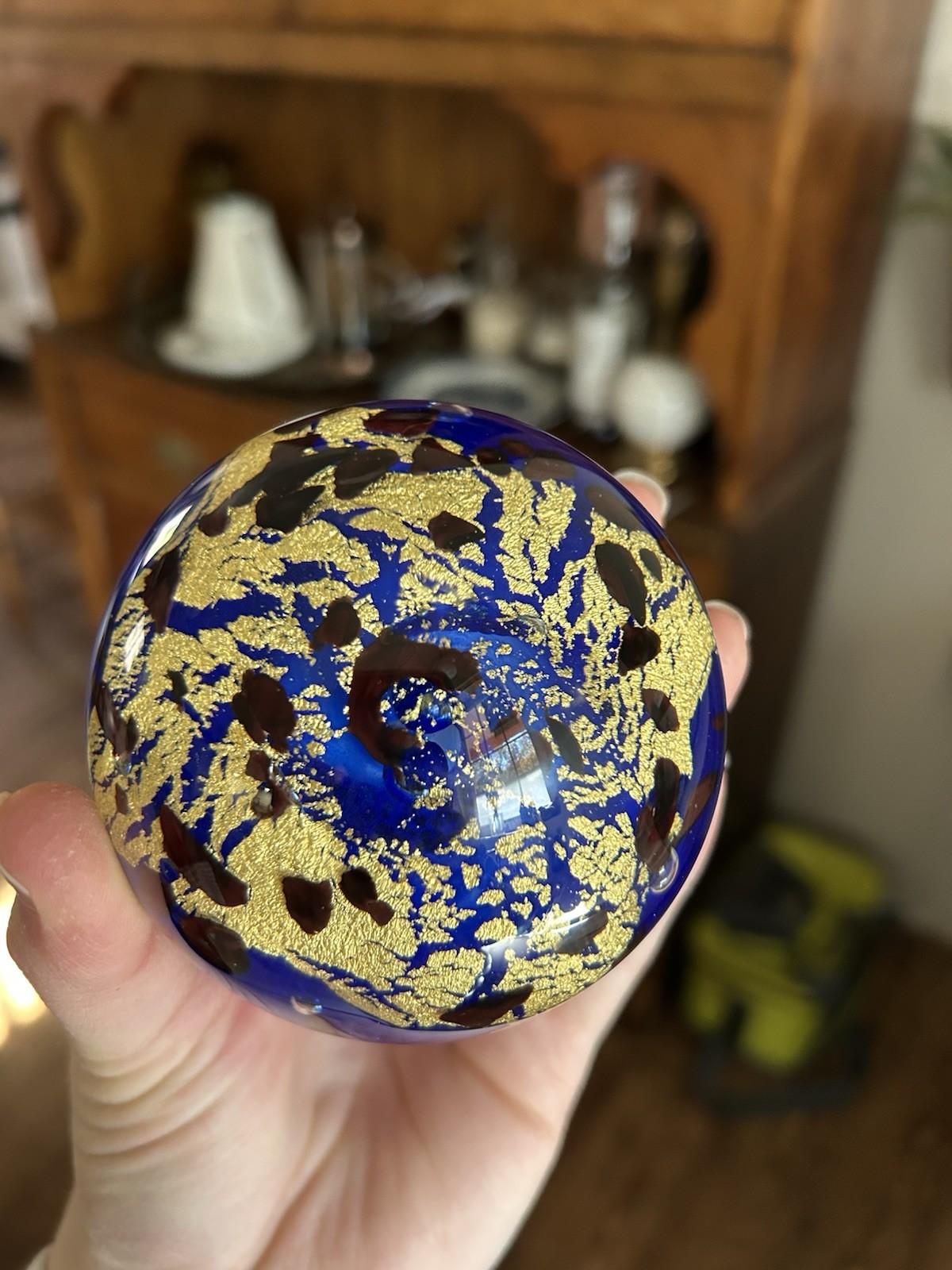 Robert Held Cobalt Blue Gold Foil Round Paperweight Signed & Original Sticker