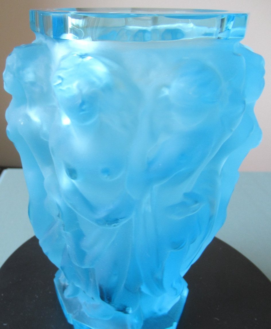 Frantisek Halama Czech Frosted Blue Art Glass Vase F.H. 60/2500 5.5″T RARE Blue