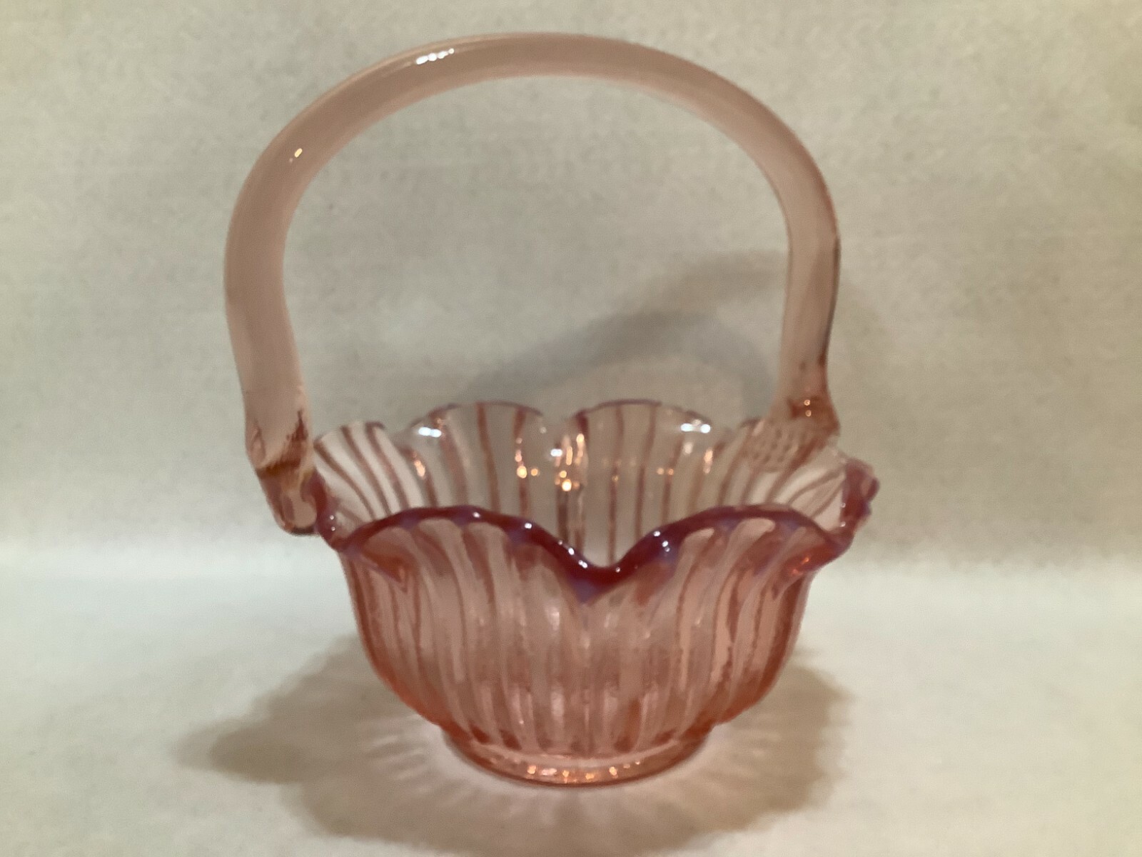 L.E. Smith Pink Opalescent Ribbed Glass Scalloped Lip Basket Vintage Art Glass