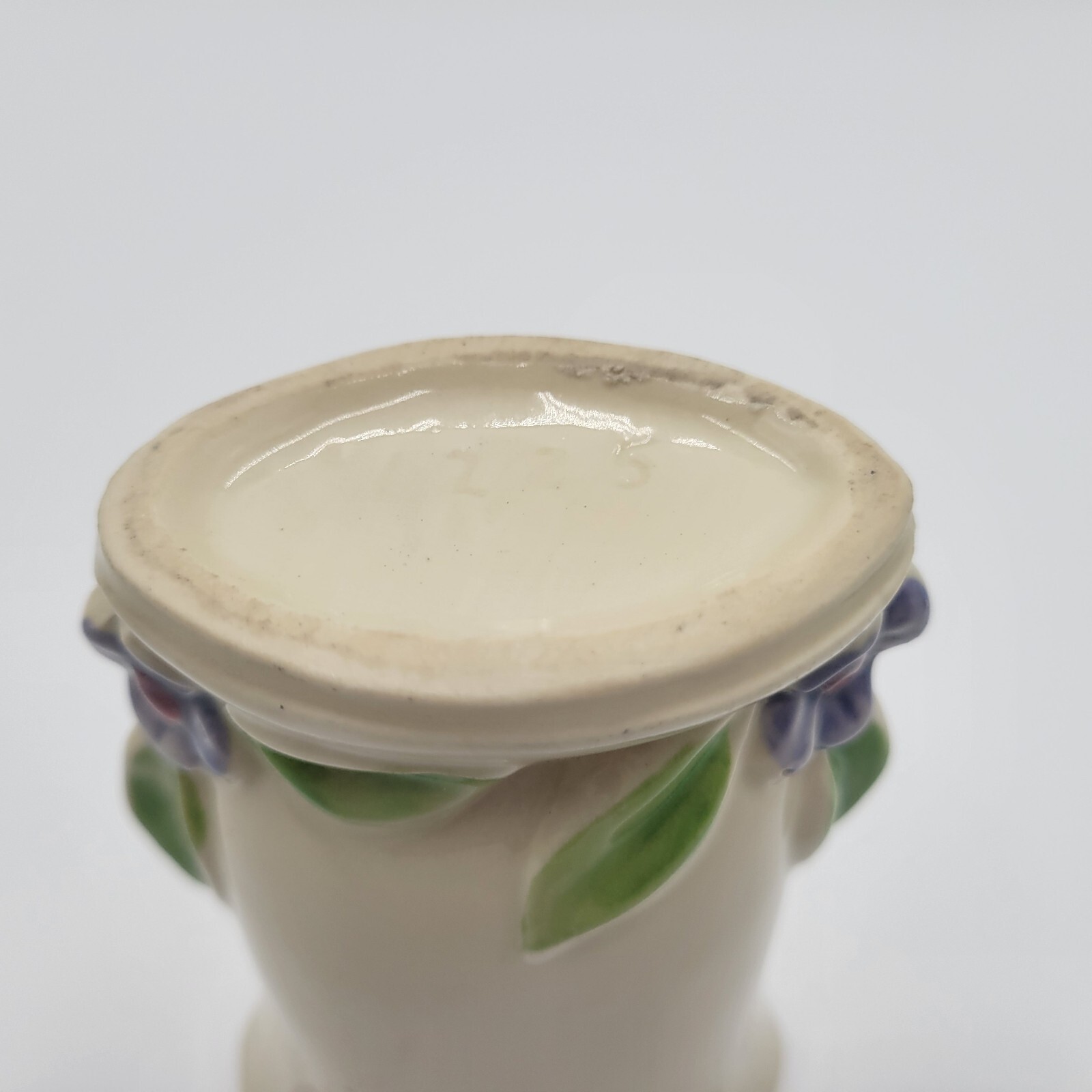 Vintage Shawnee Pottery 4-3/4″ Mini Vase Purple Flower #1225