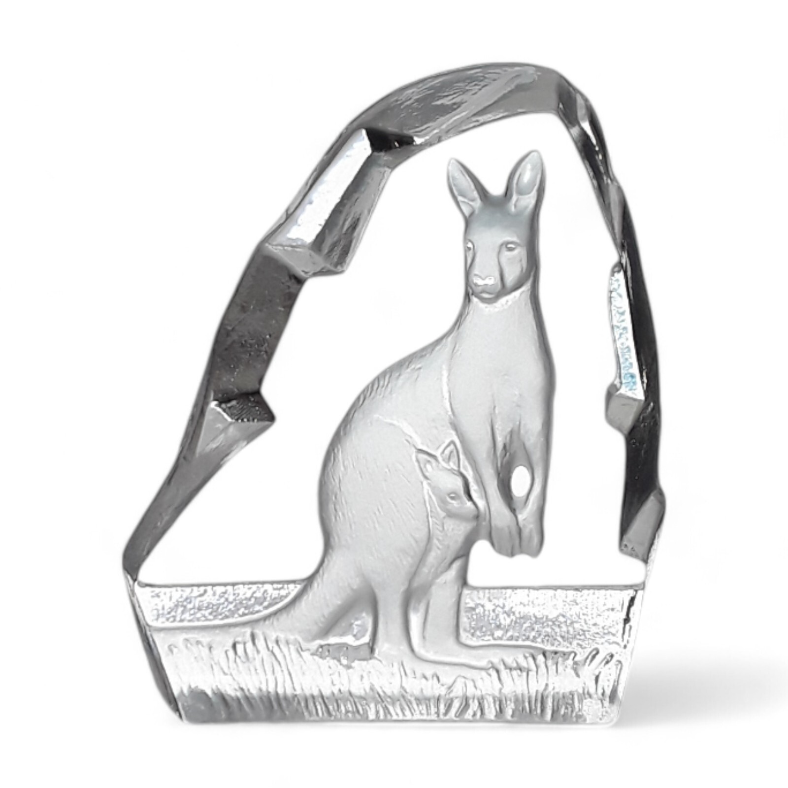 Nybro Crystal Kangaroo Paperweight Sculpture Cilla Persson Design Sweden – 4″