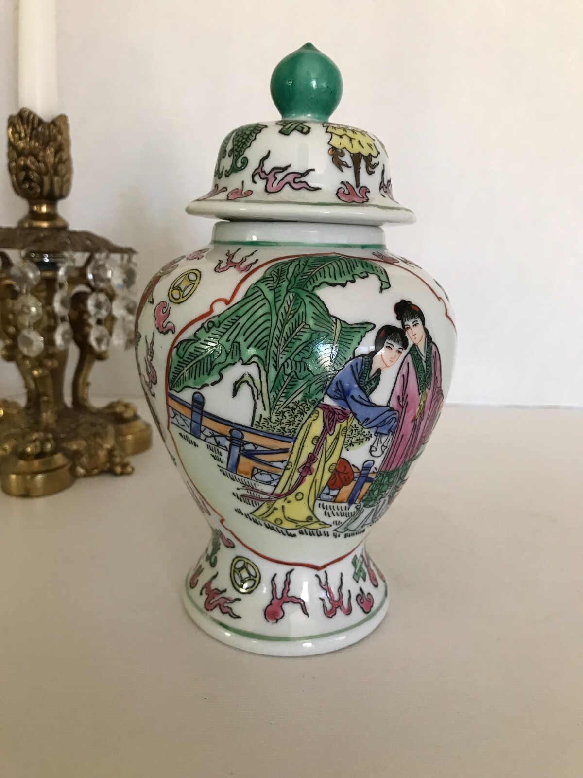 Vintage Fenton Famile Rose style ginger jar, Nora Fenton Rose Medallion vase urn