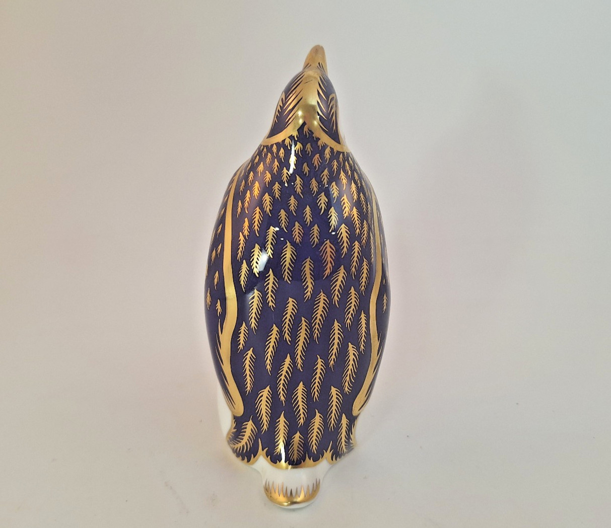 Royal Crown Derby Imari Paperweight Collection – Penguin – 5 1/4″