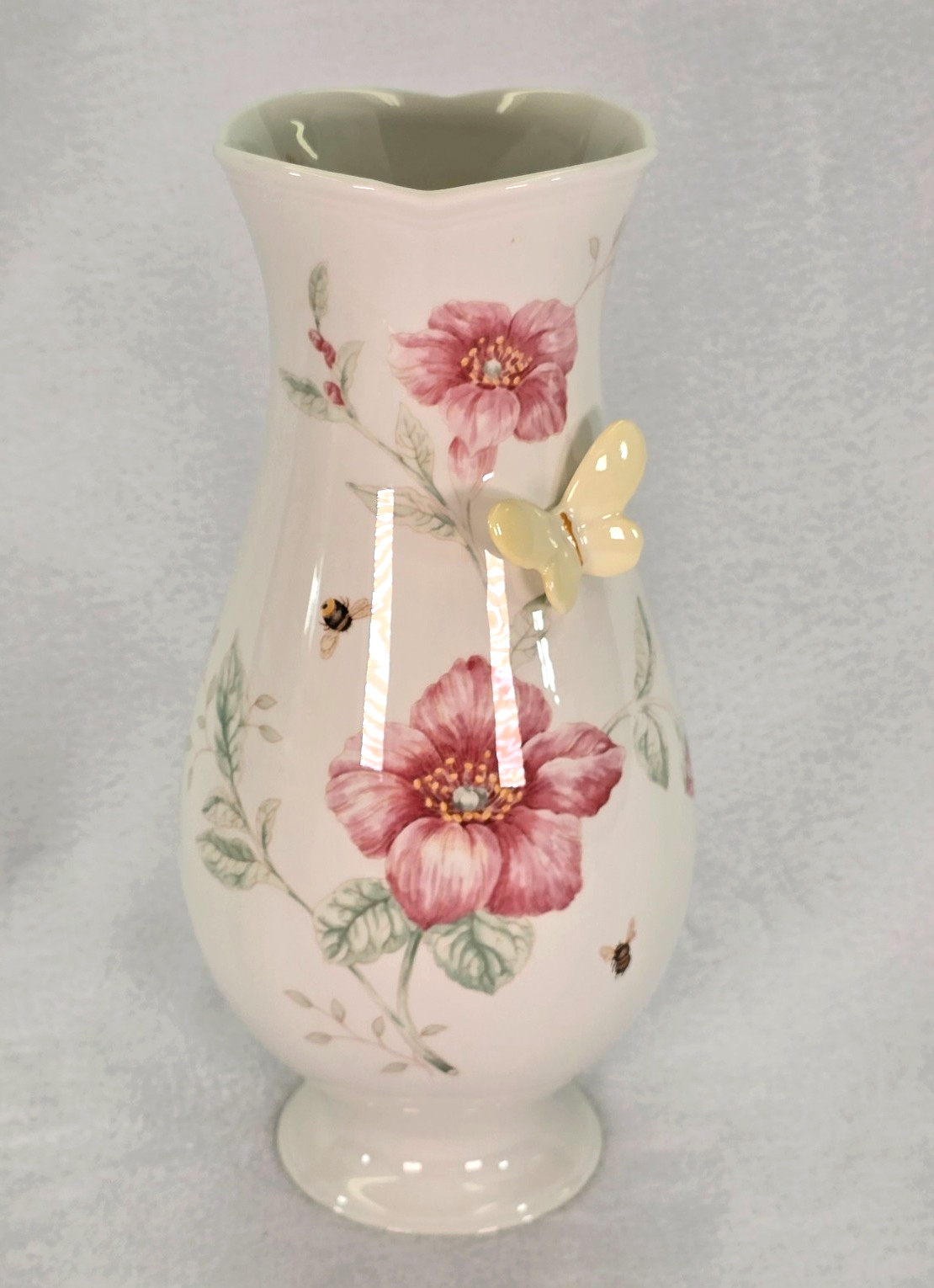 LENOX Porcelain 10.5″ White Vase BUTTERFLY MEADOW Pink Flowers Bees