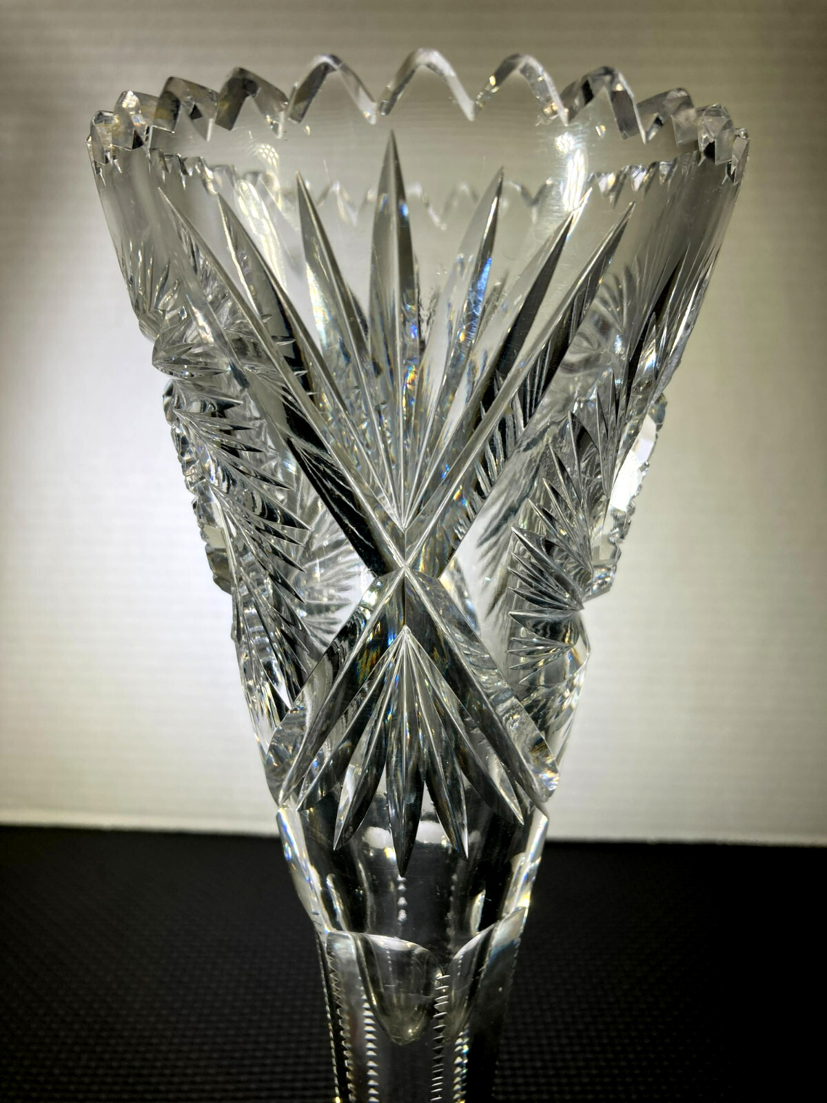 AMERICAN BRILLIANT CUT CRYSTAL TRUMPET VASE ANTIQUE 10″