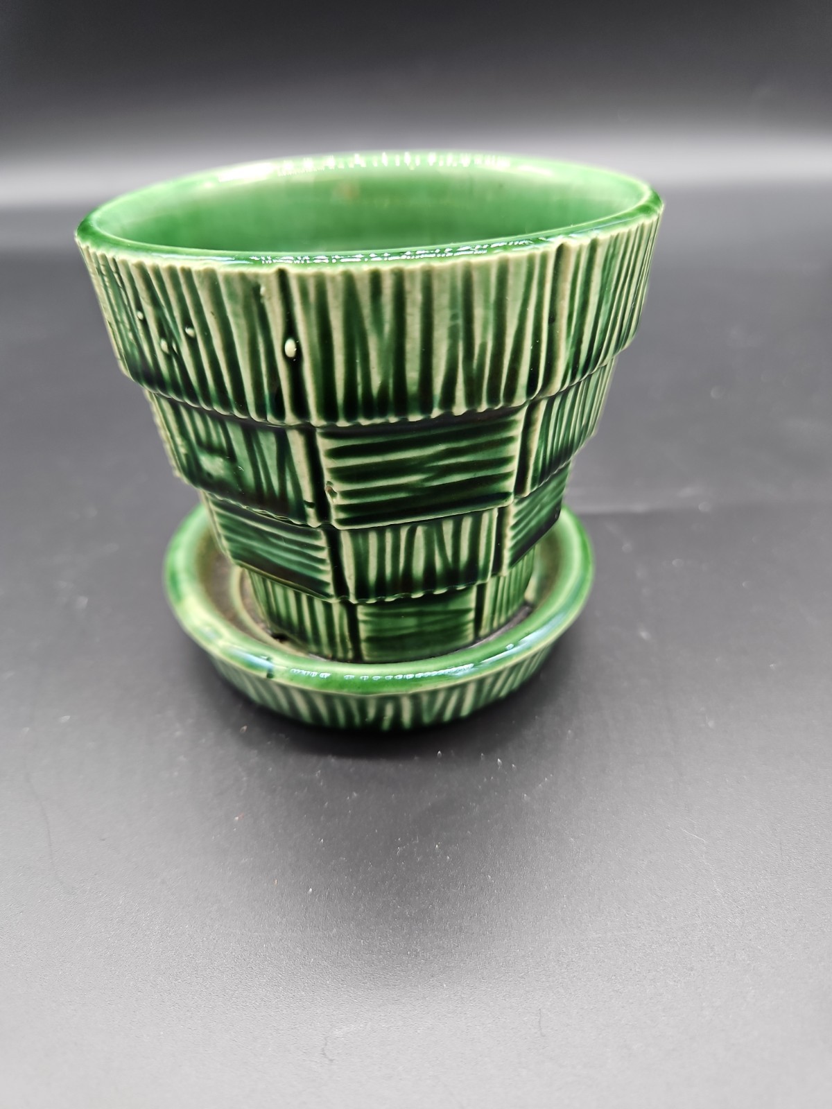 Vintage McCoy Green Basket Weave Planter 3 1/4″ X 3″ Excellent