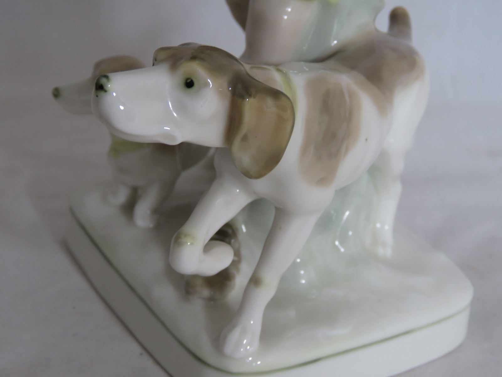 Vintage Carl Scheidig German Grafenthal Porcelain Man hunting with 2 dogs