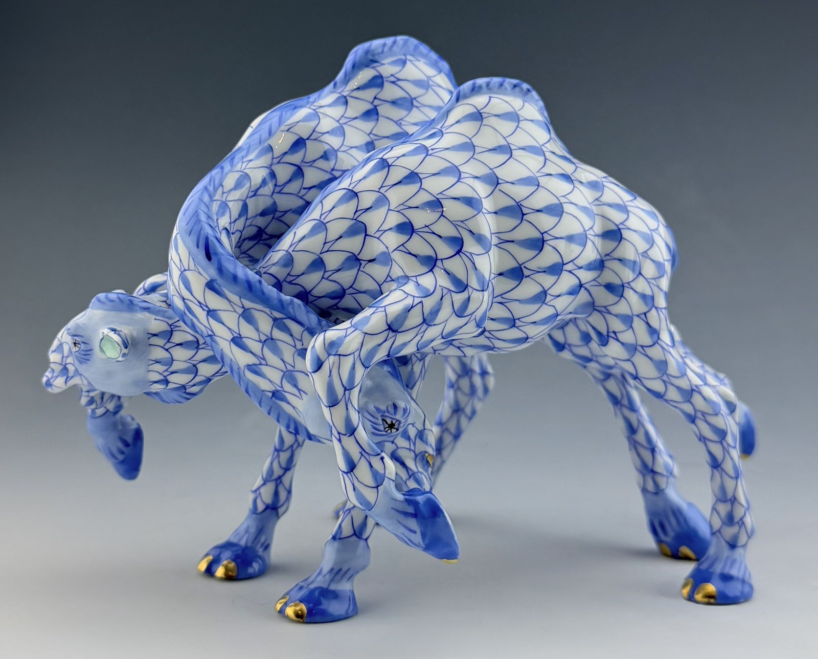 🦋 MINT HEREND CAMEL Fight Blue Fishnet Figurine ($2,581 Retail)