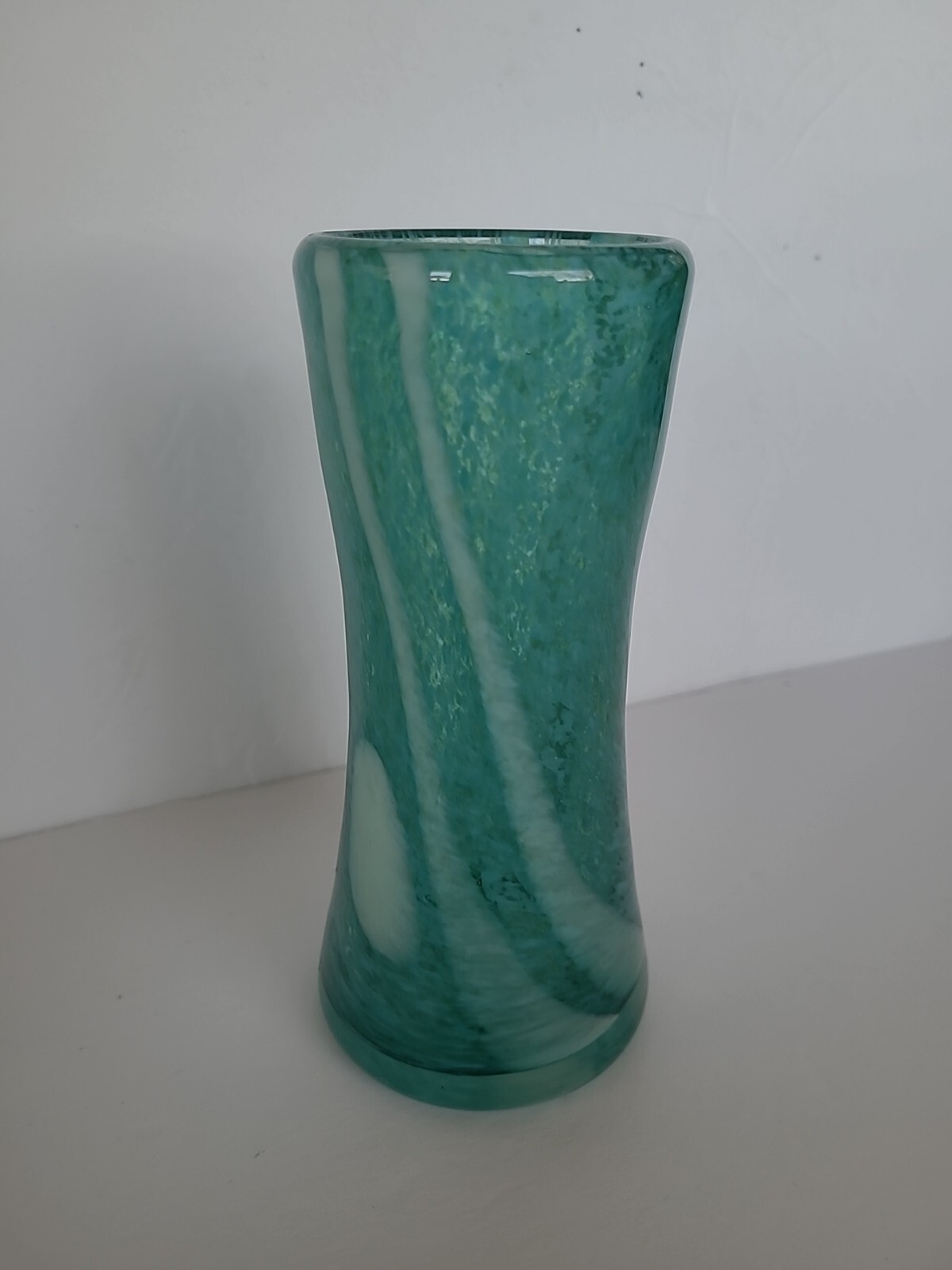 TURQUOIS 6″ ART GLASS BUD VASE SOLID WEIGHS 1 LB-3 OZ