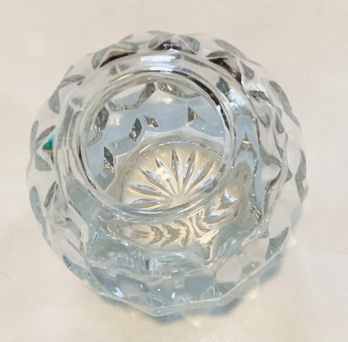 Vintage Fostoria American Small Rose Bowl Elegant Glass 3-1/2″ tall 4″ Diameter.