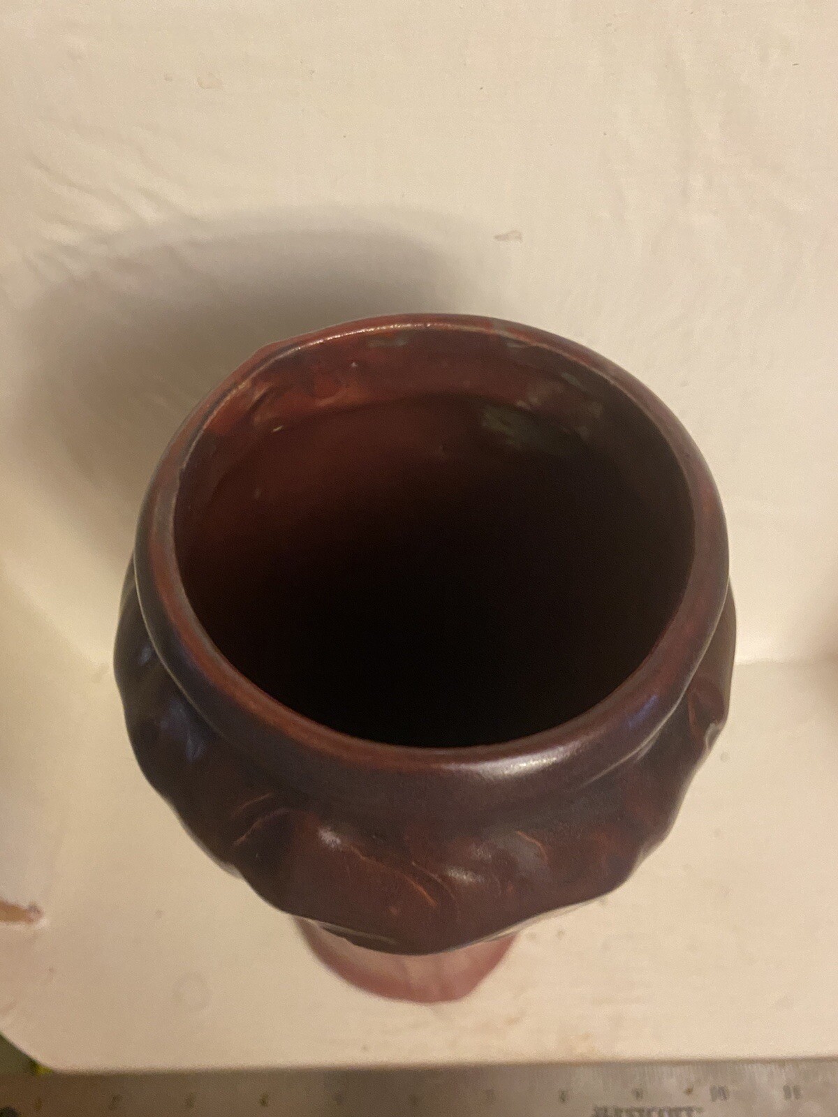 Van Briggle Mulberry Vase with Daffodils, Dirty Bottom, 9 1/4″ – MINT