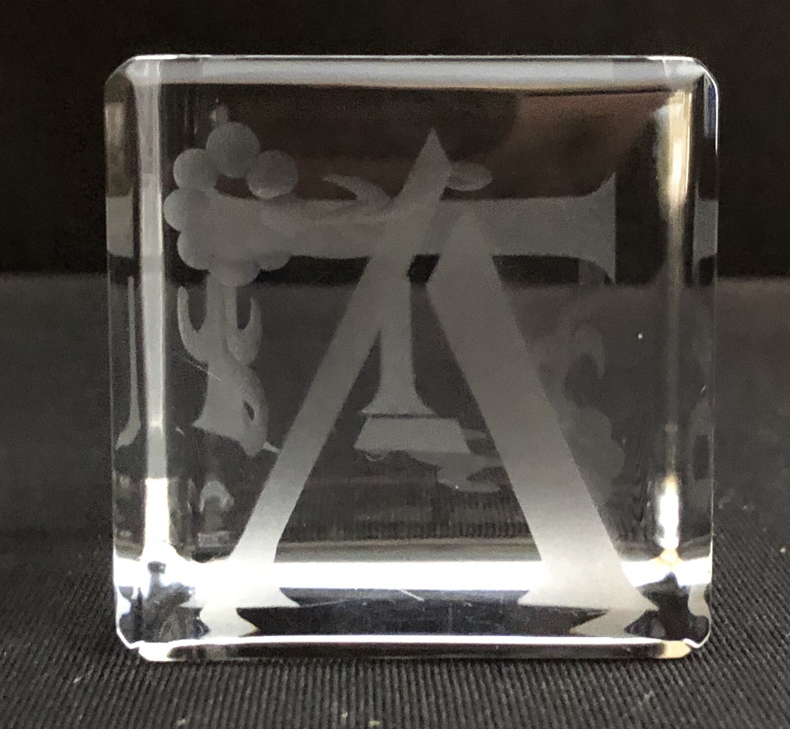 ROGASKA GALLIA CRYSTAL 1-3/4″ ALPHABET LETTER BABY BLOCK PAPERWEIGHT
