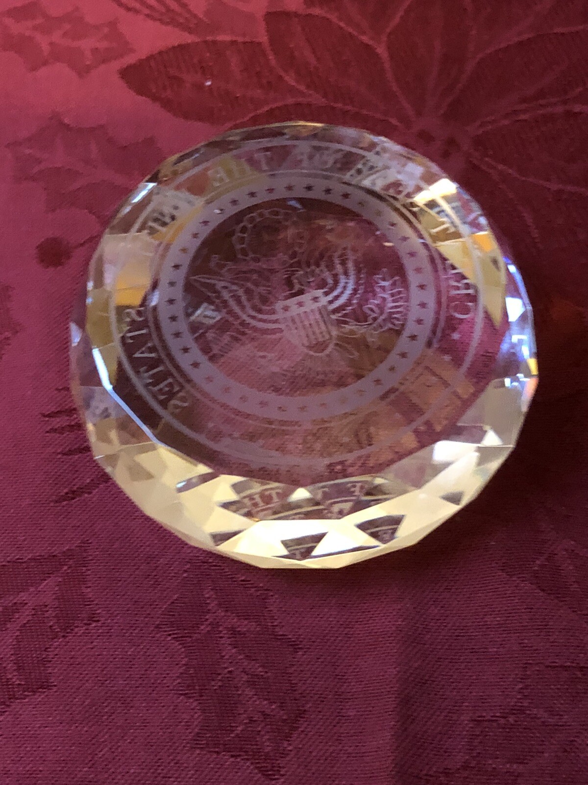 3” ROUND CRYSTAL PAPERWEIGHT GREAT SEAL OF THE UNITED STATES EAGLE DESK ACCESSOR
