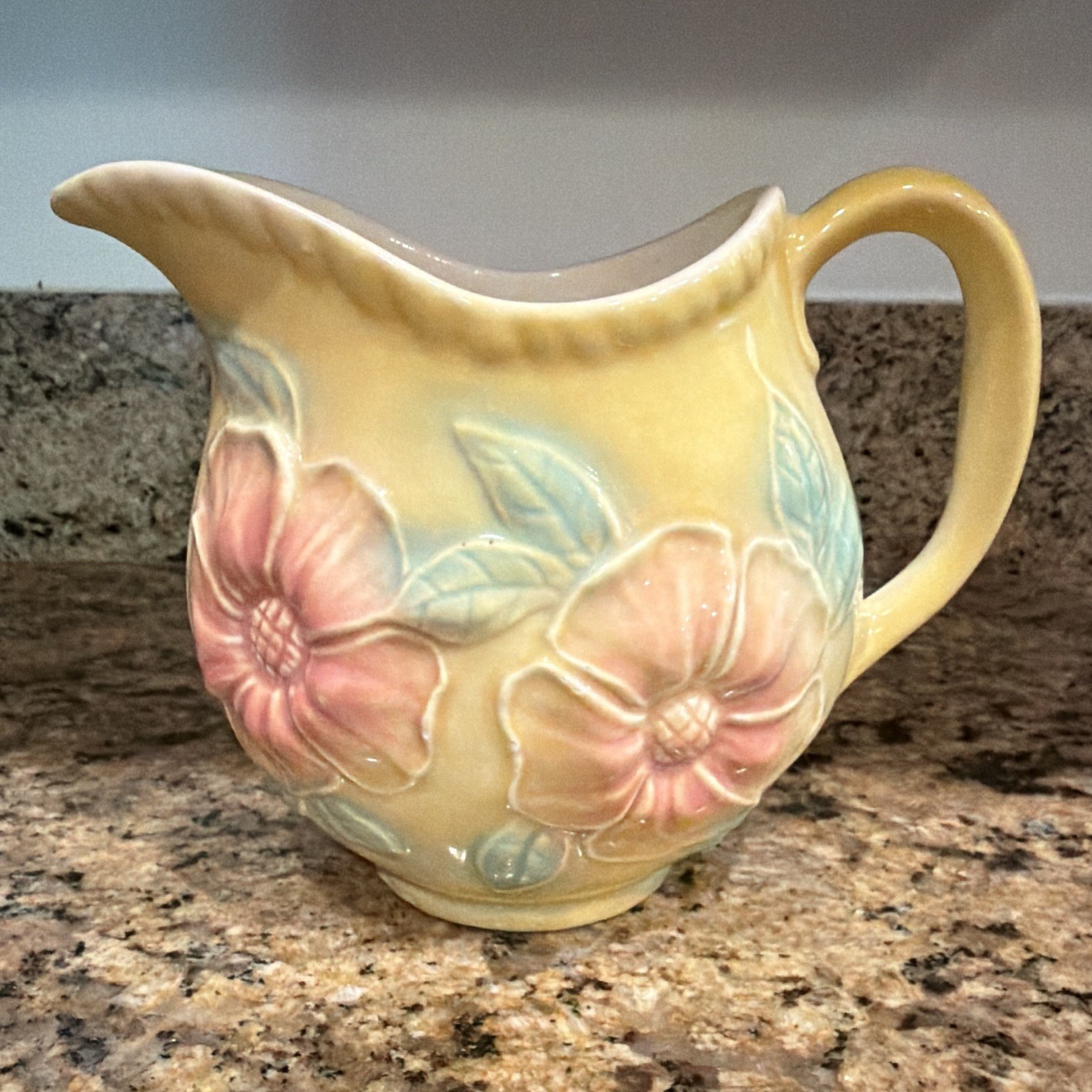 Hull pottery, sun glow pitcher 24 ounce 1950s ￼ 6 1/2 inches tall