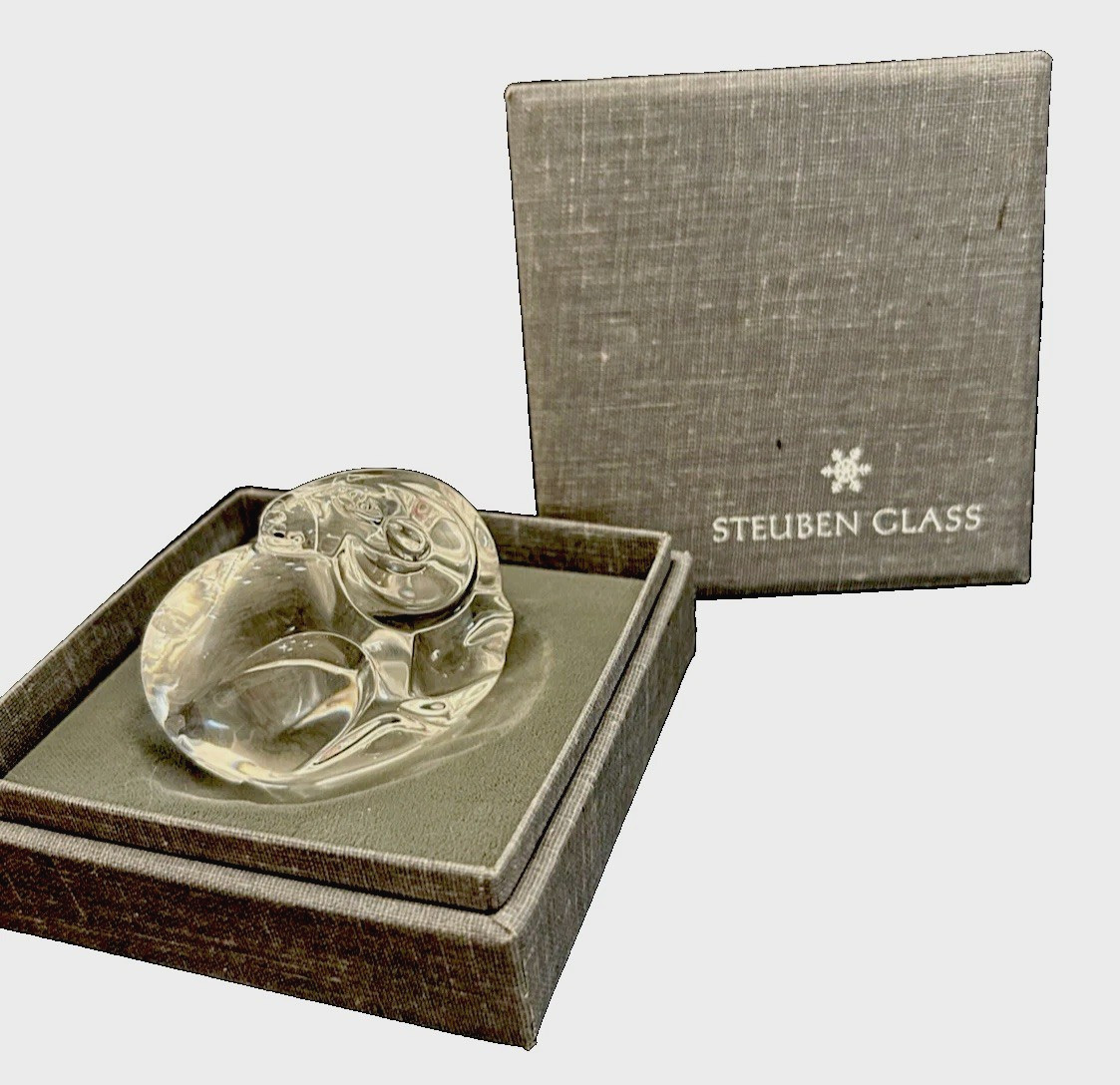 Signed Steuben Crystal Ram Hand Cooler Paperweight Art Glass #5575 w/ Box