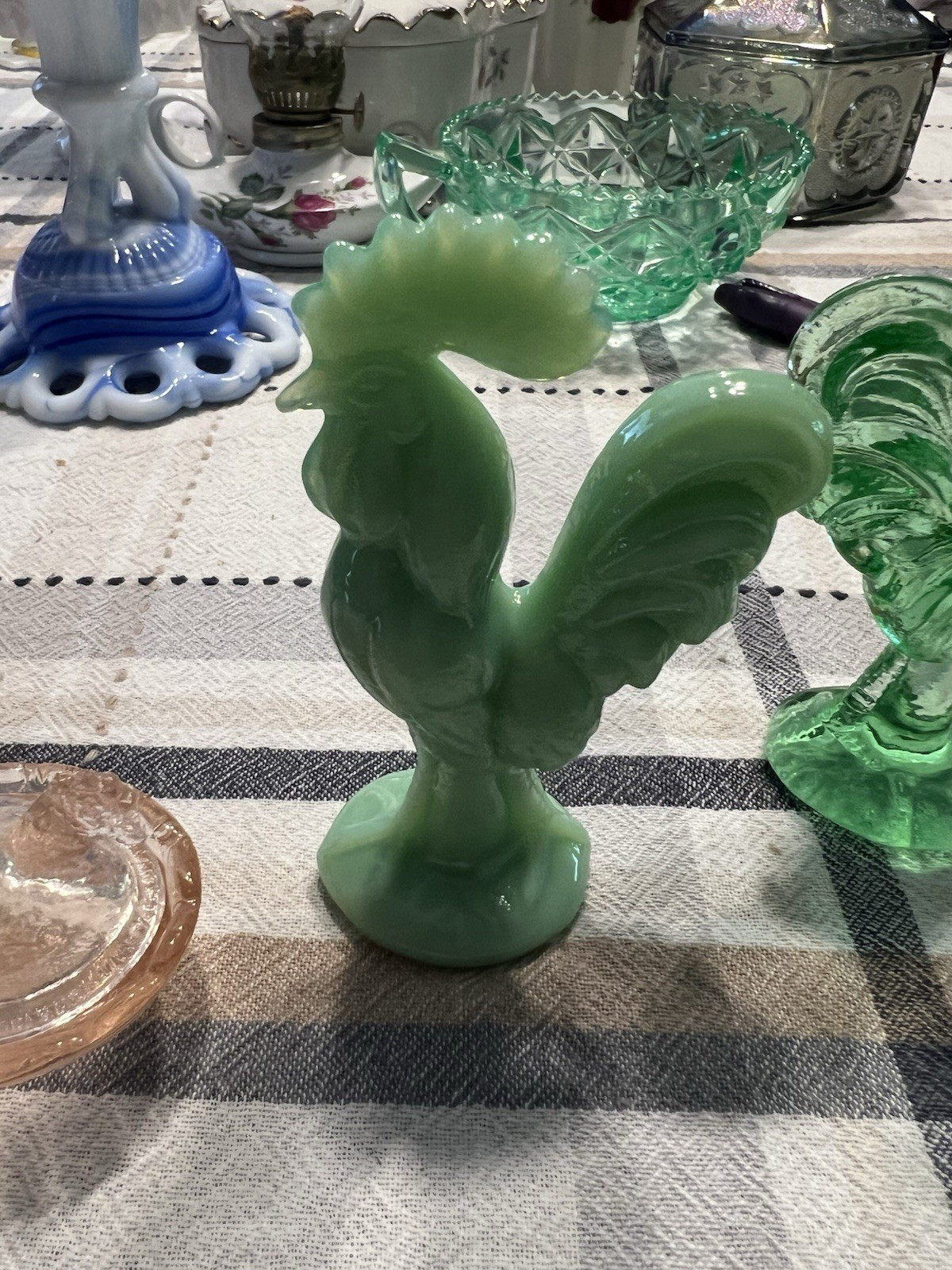Import peach Glass hen on nest and green Rooster Figurine Decorative