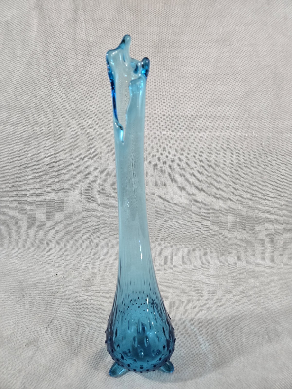 LE Smith Blue Hobnail Swung Vase 16.5″ Three Toed Base PLEASE READ DESCRIPTION