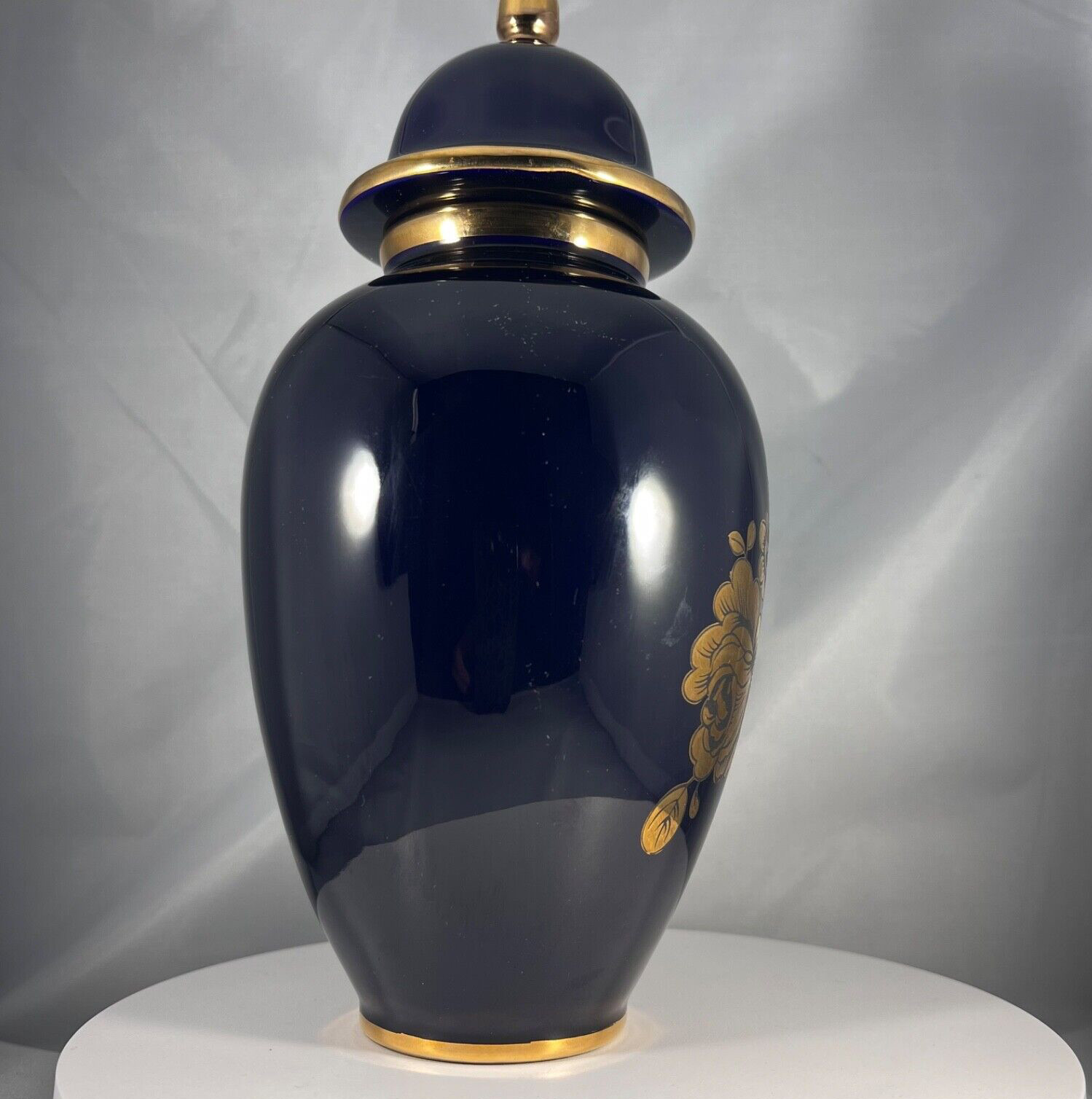 Vintage Woulind Chile Porcelain Vase 10″ Cobalt Blue Gold Flowers Ginger Jar Urn