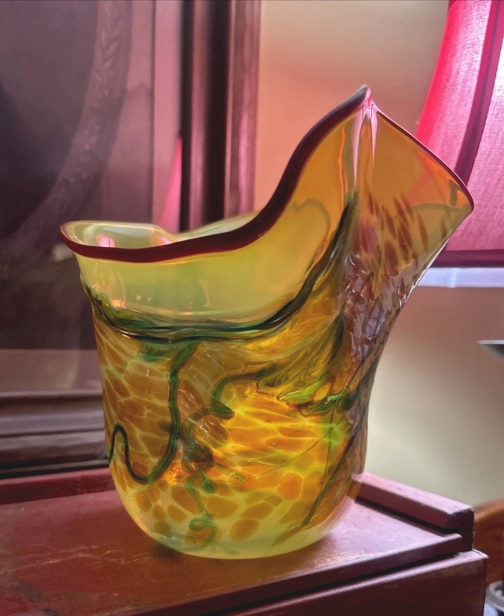 Beautiful Vintage Lime Green/Golden Art Glass Vase Amazing Color Swirls