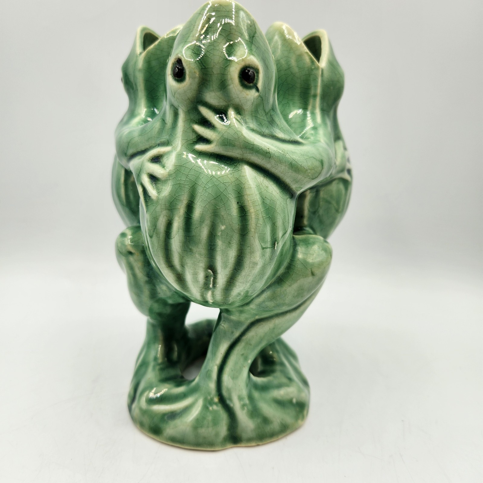 Vintage – Green Ceramic 3 Three Dancing Hugging Frogs Vase – Made in Japan