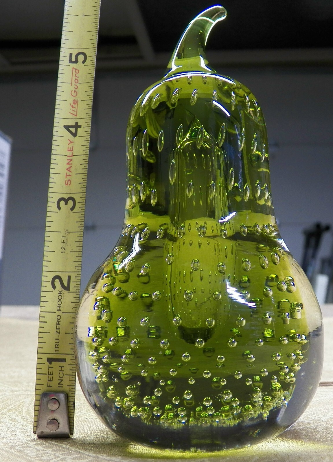 Glass Green PEAR PAPERWEIGHT Controlled bubble 5 1/2″ 1.4 lb. lot12