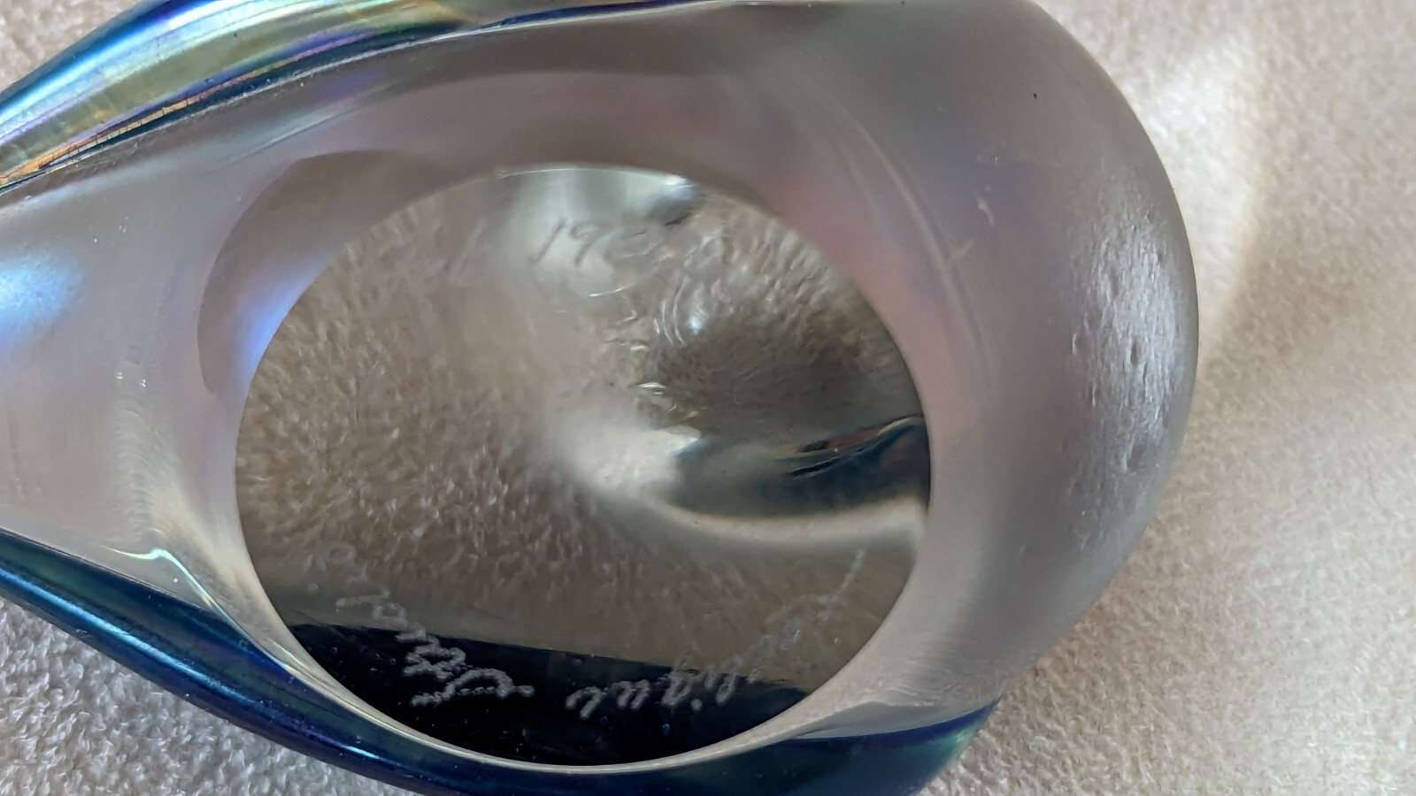 Vintage Zellique Studio Iridescent Art Glass Bird SIGNED Feb 1982 Paperweight