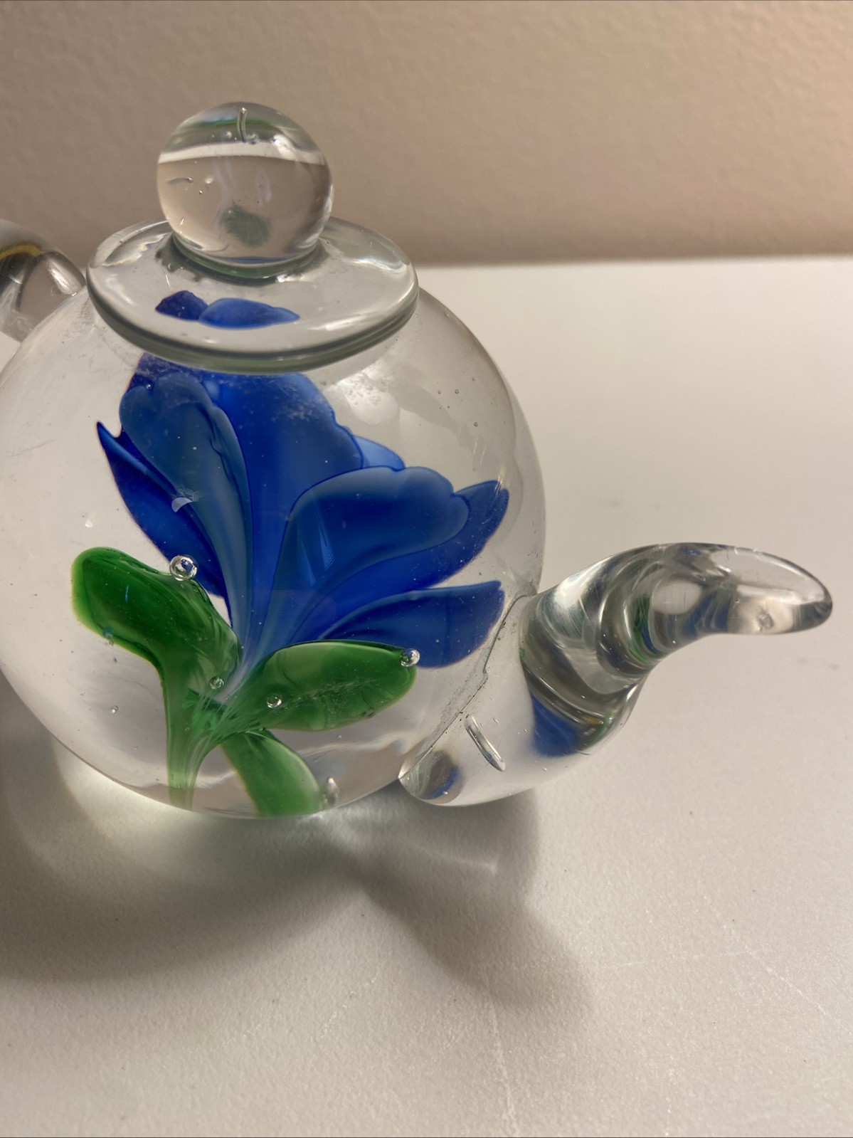 Dynasty Gallery heirloom glass blue flower teapot paperweight 1.5 lbs 3 3/4” H
