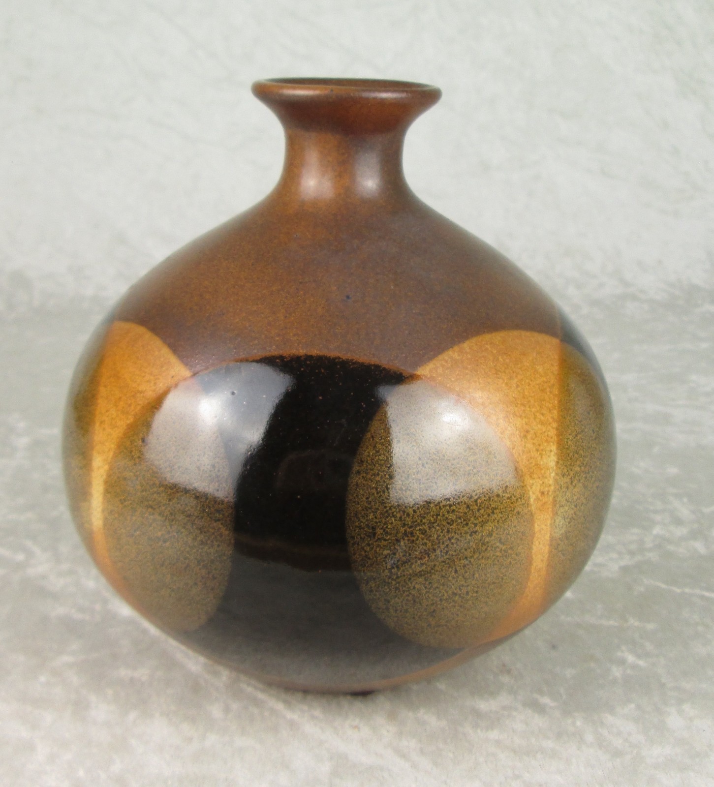 Pottery Craft Overlapping Circles Vase 6-3/8in Tall 6-1/4 Dia Mid Century Modern