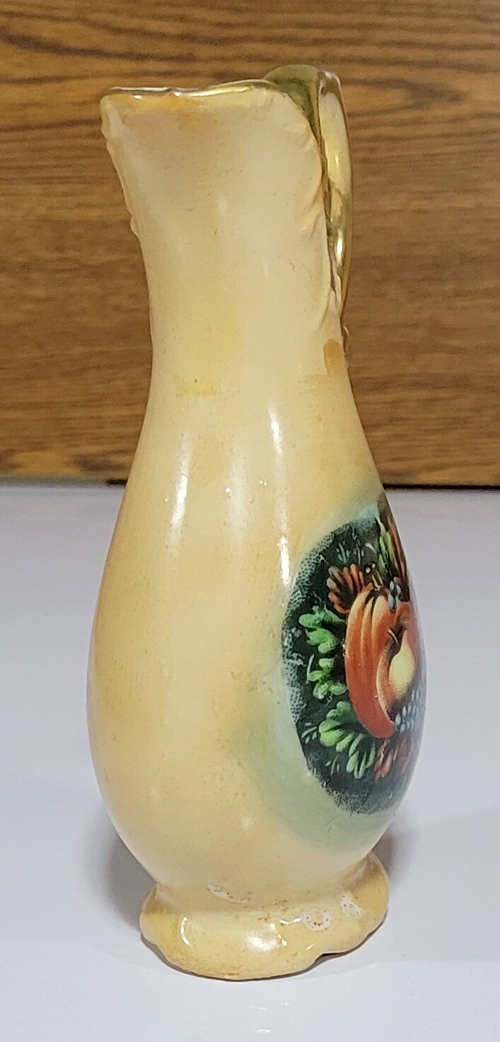 Vintage Enesco Bud Vase Pitcher 5″ Tall Gold Trim Fruit Scene Made in Japan MCM