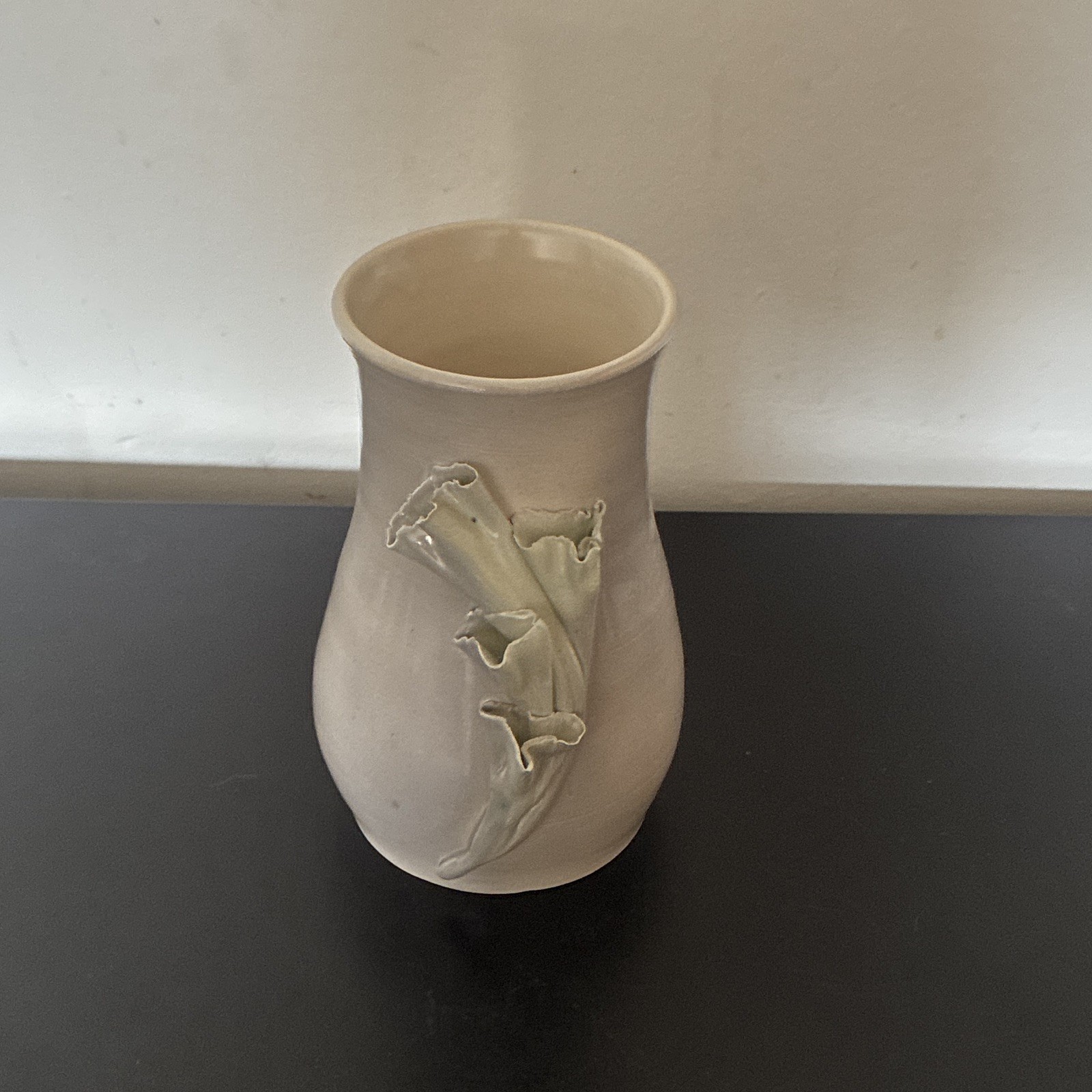 MODERN CONTEMPORARY PORCELAIN OR POTTERY VASE WITH APPLIED FLORAL DECORATION