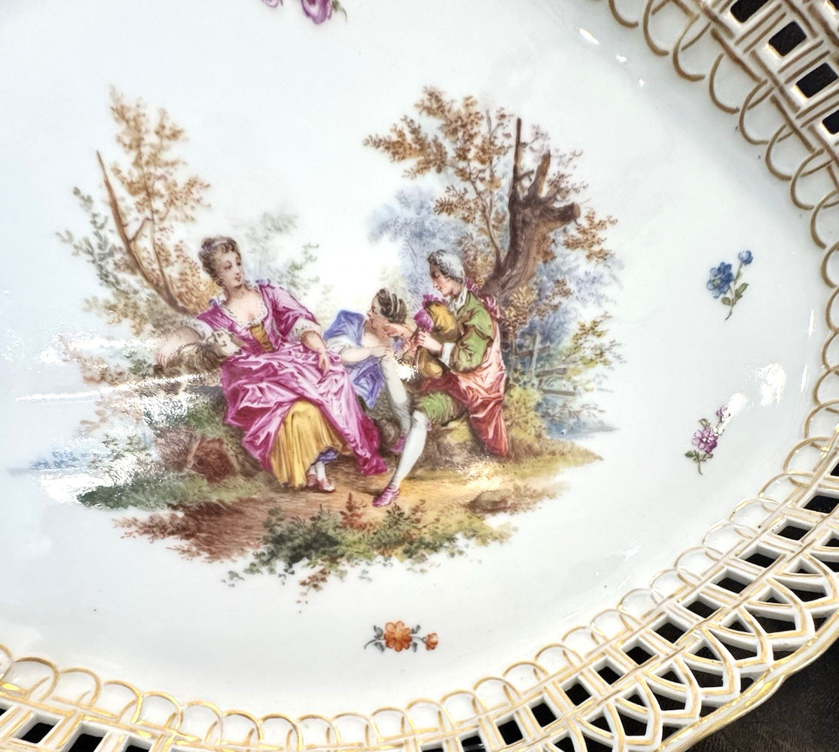 Antique KPM Berlin Porcelain Reticulated Platter Pater Bagpipe Player Scene 11″