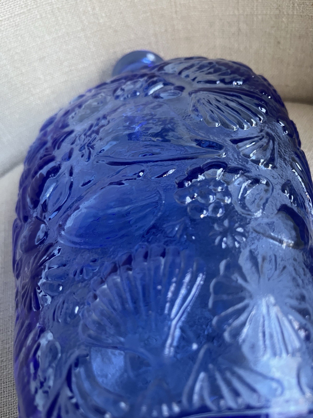 Libbey Cobalt Blue Glass Bottle Embossed Sea Shells Ocean Canada Vintage 8.5″T
