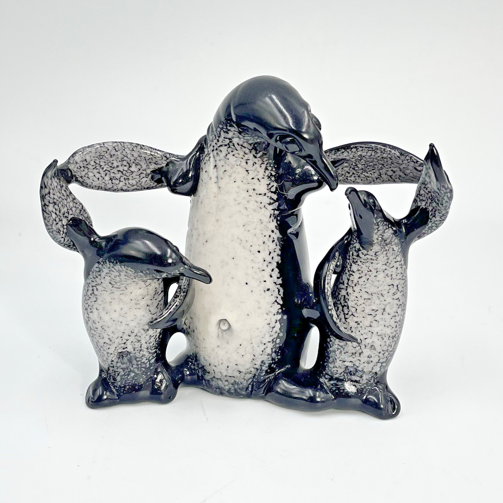 PAUL J. LABRIE Glass Studio Penguin Family Bird SCULPTURE Figurine ~SIGNED