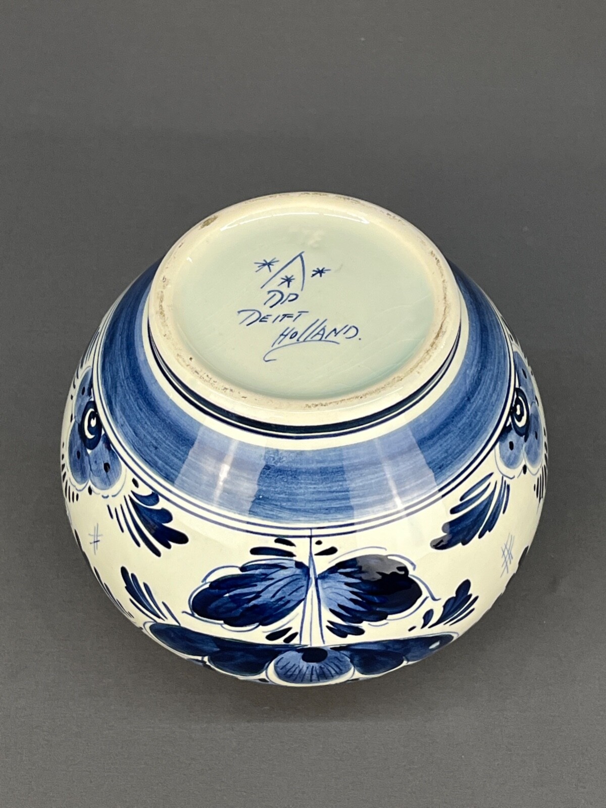 Vintage De Delftse Pauw DP DELFT BLUE Floral 6 1/2″ Vase
