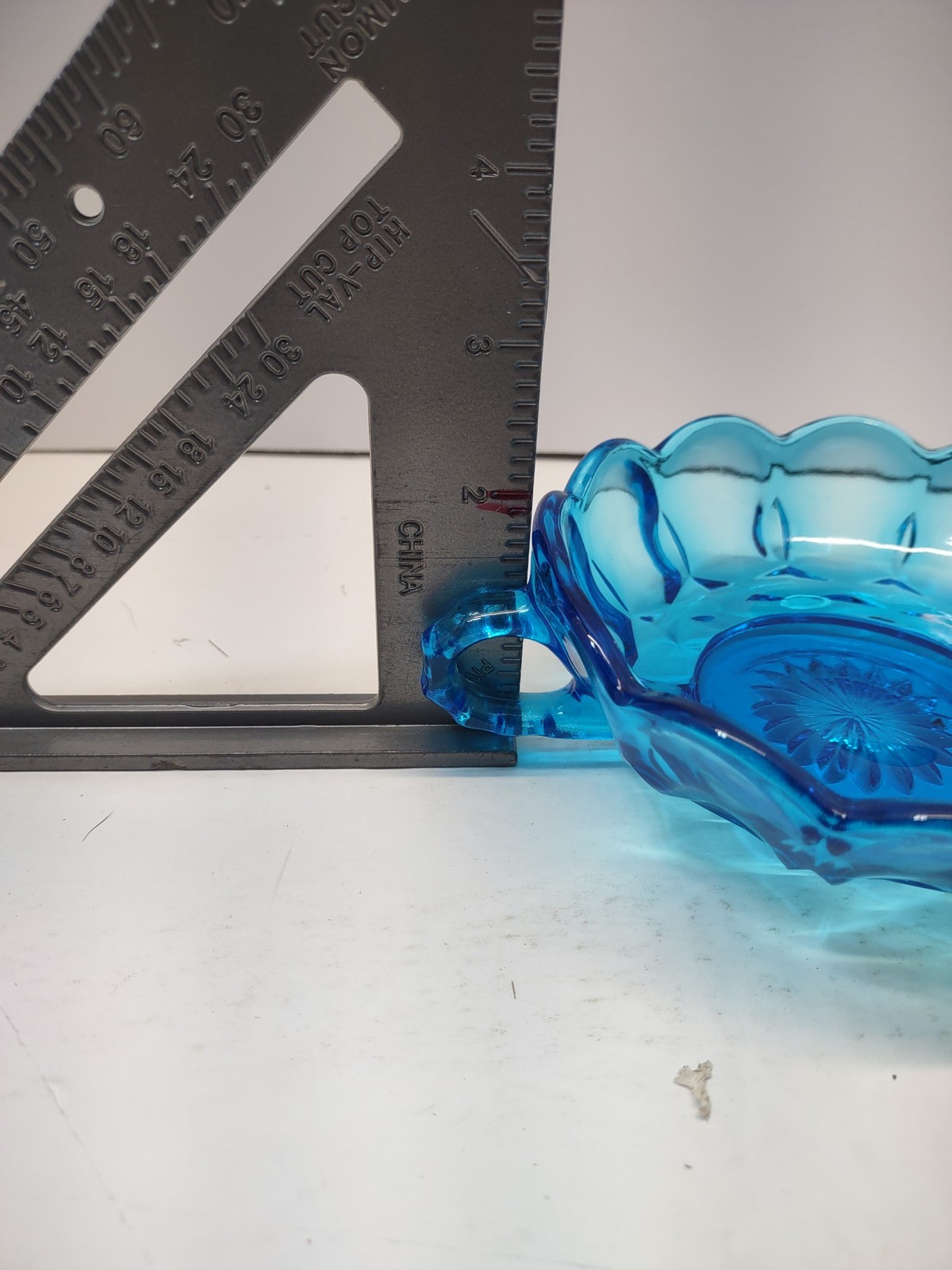 Vintage Depression Glass Blue Scalloped Footed Handled Bowl Dish Starburst