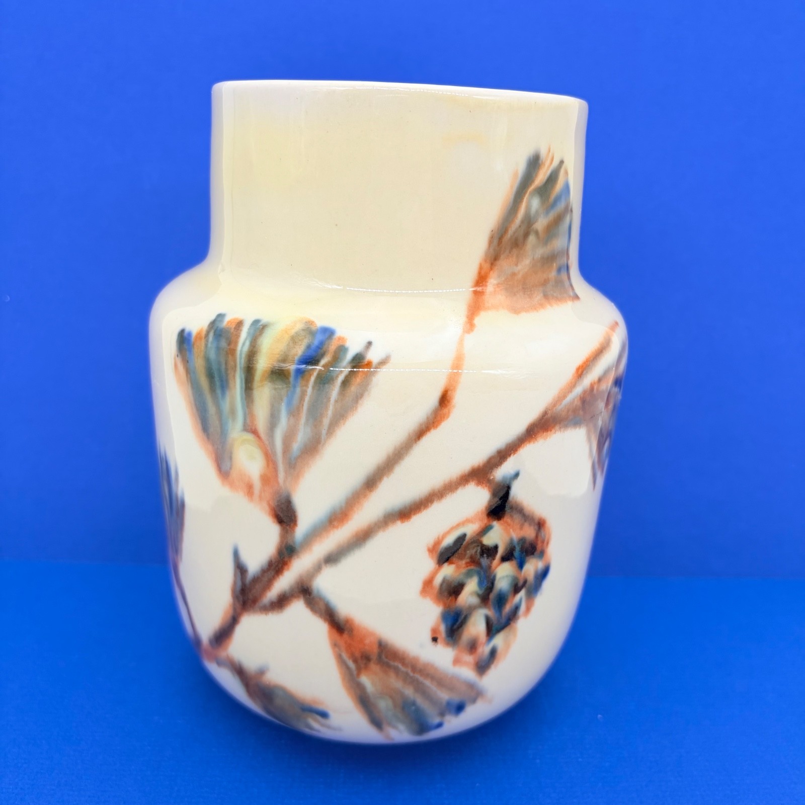 Vintage Vontury Porcelain Pottery Large Pine Cone Decorated Vase Signed 7″