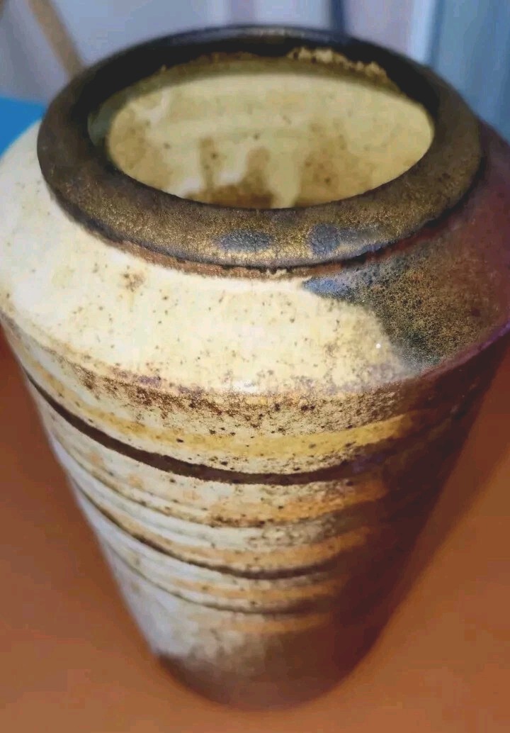VTG.HANDTHROW VASE STONEWARE POTTERYRUSTIC ABSTRACT PATTERN 8″ H× 5″W SIGNED