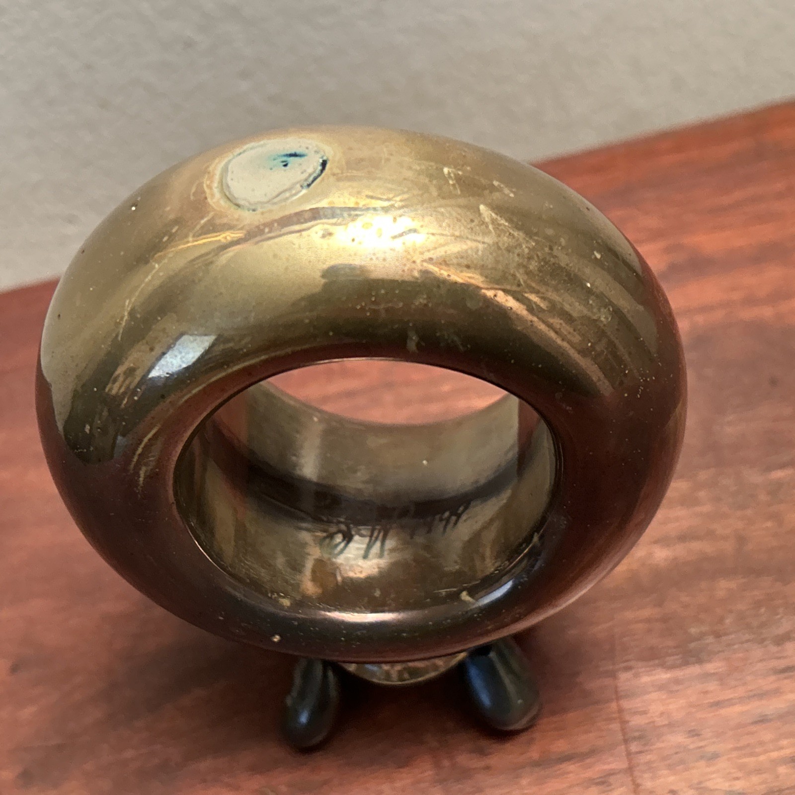 Amazing Donut Shape ArtGlass w/4 Feet