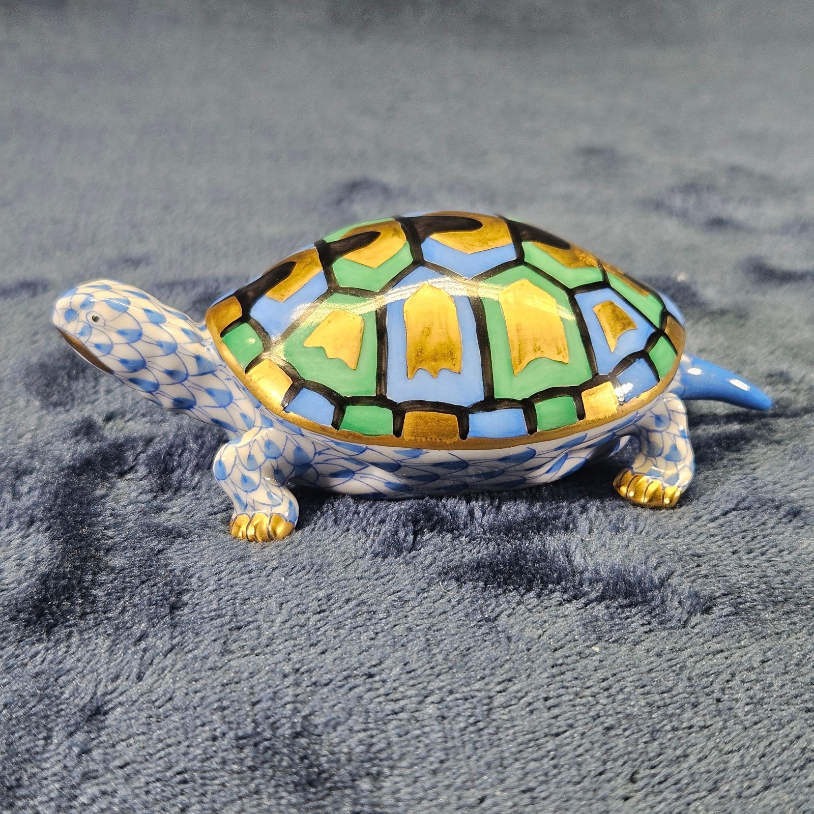 Herend Figurine Baby Turtle Blue Fishnet